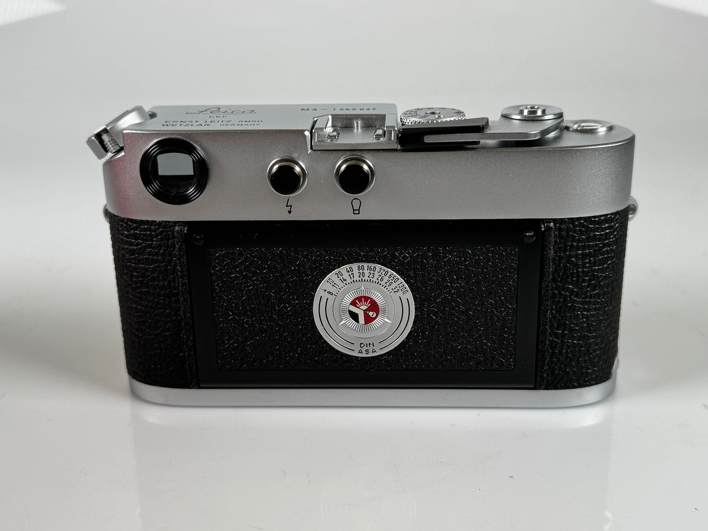 Leica M4 Chrome 35mm rangefinder film camera body