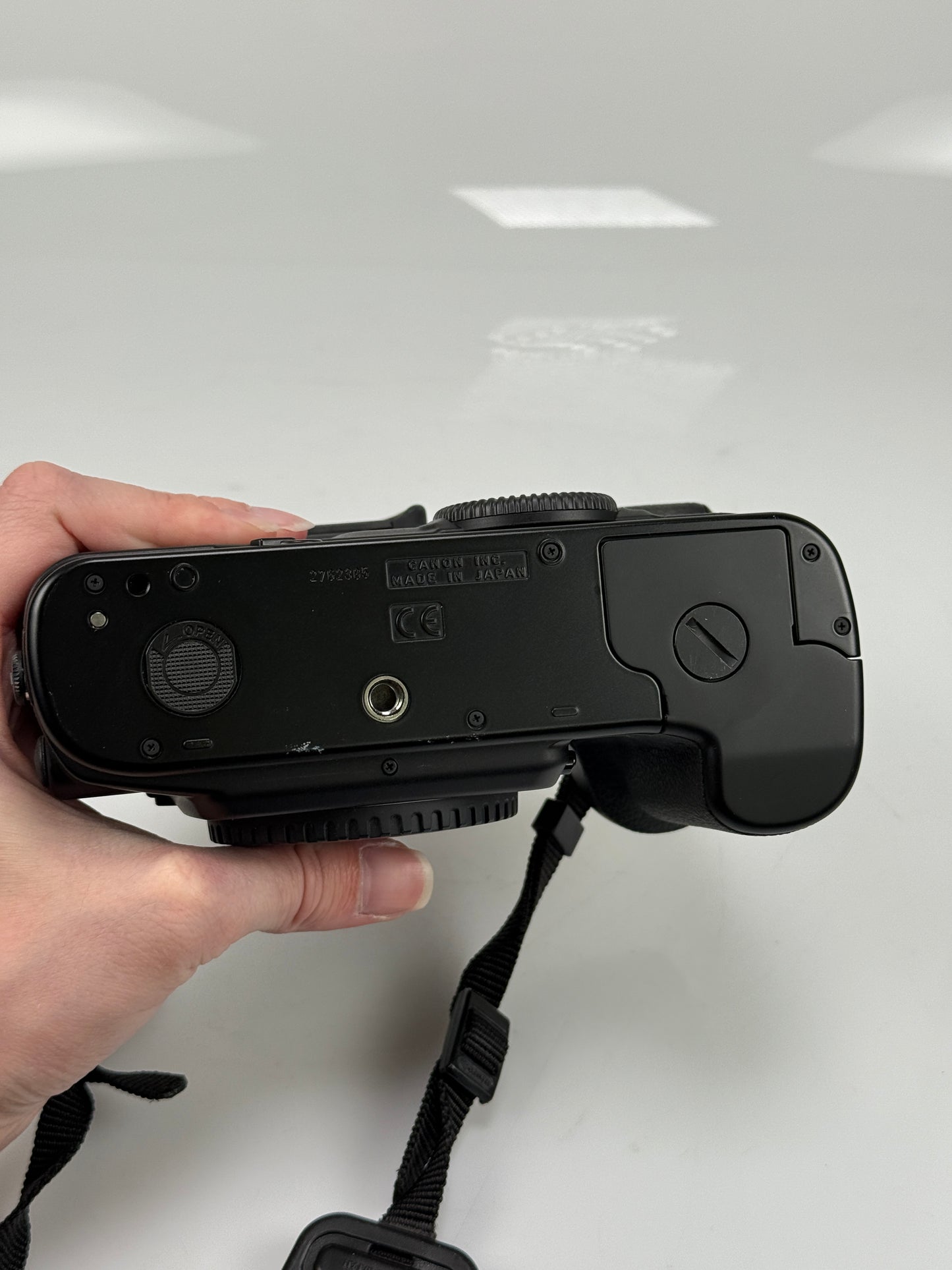 Canon EOS-3 EOS 3 35mm SLR Film Camera Body