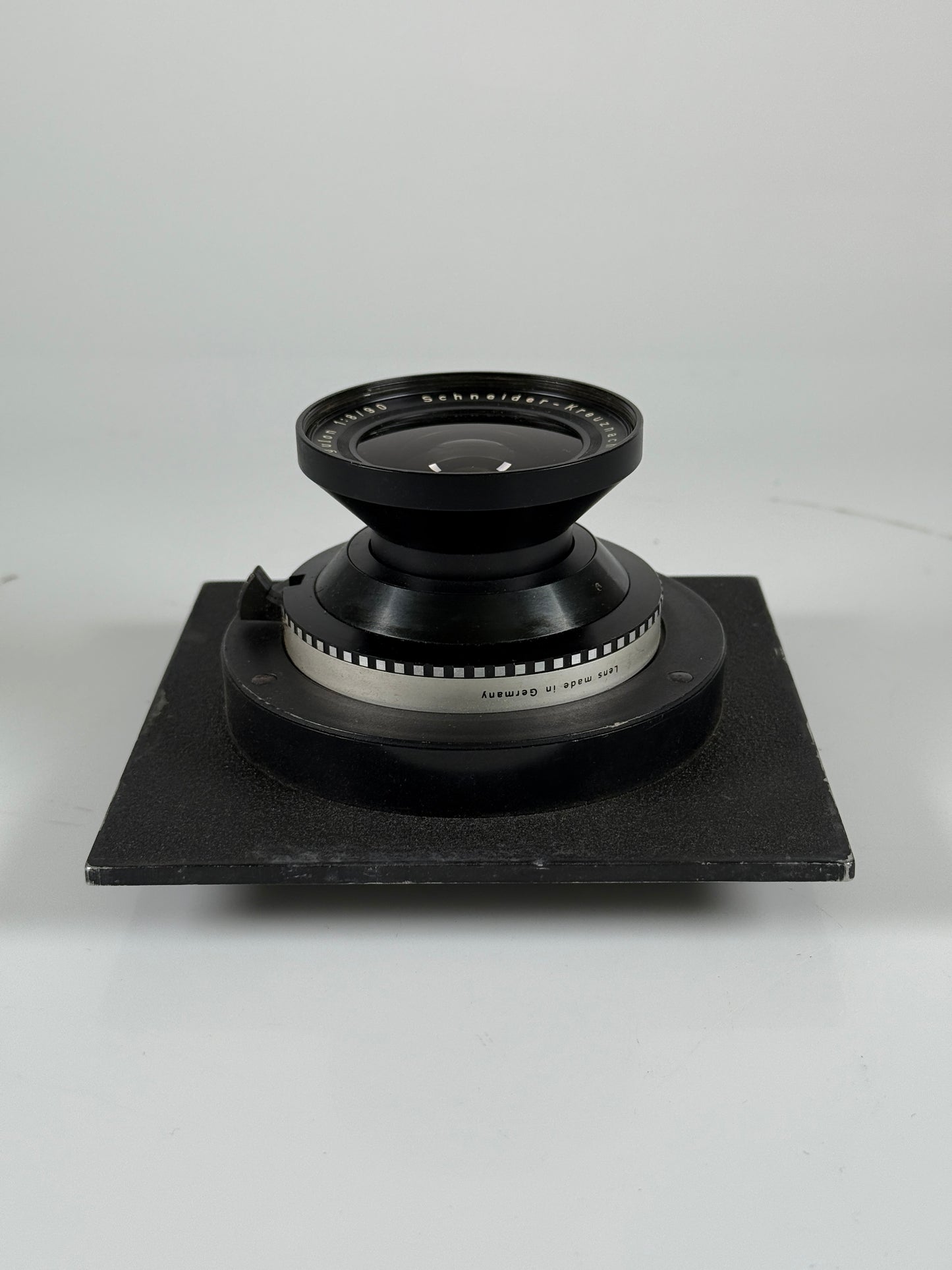 Schneider Kreuznach Super Angulon 90mm f8 lens in DB shutter