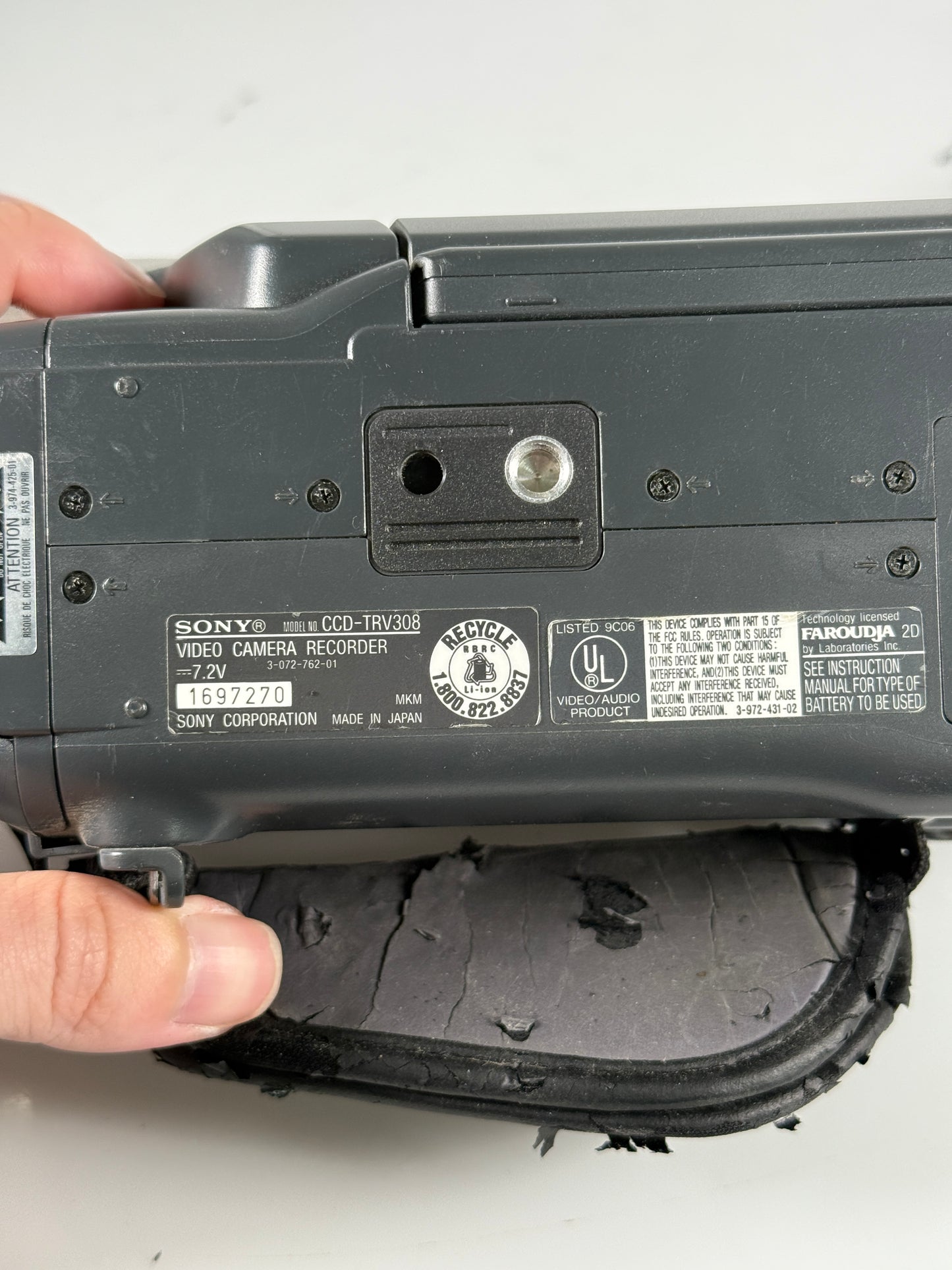 Sony CCD-TRV308 Hi8 Analog Camcorder - Record Transfer Watch Video 8