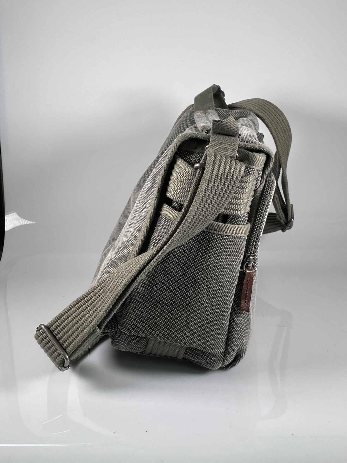 Think Tank Photo Retrospective 7 Shoulder Bag for Cameras
