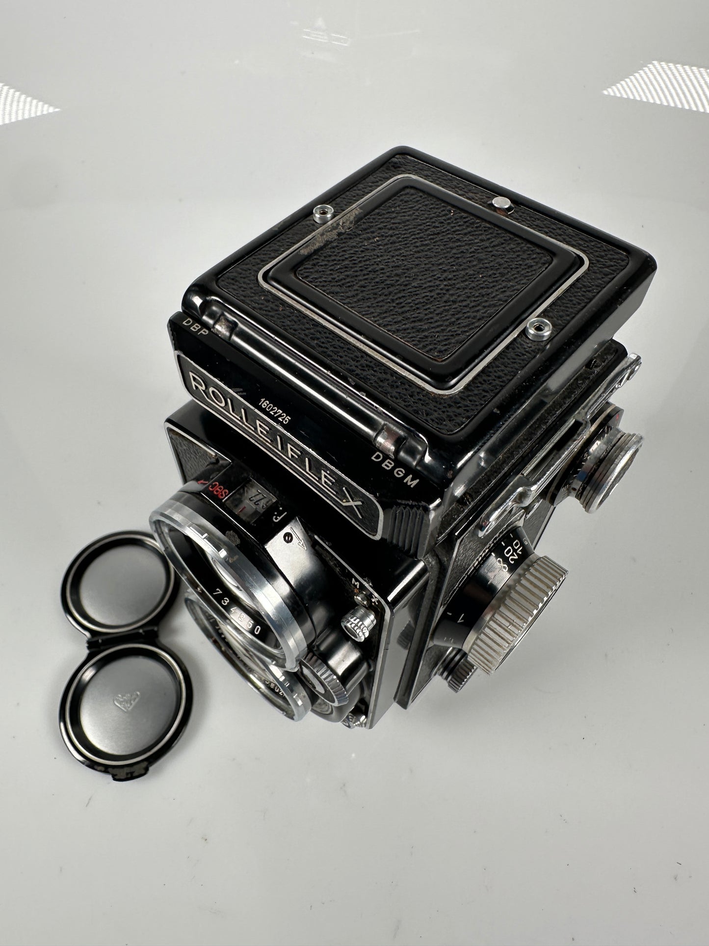 Rolleiflex 2.8D Medium Format Film Camera W/ Xenotar 80mm f2.8 Lens
