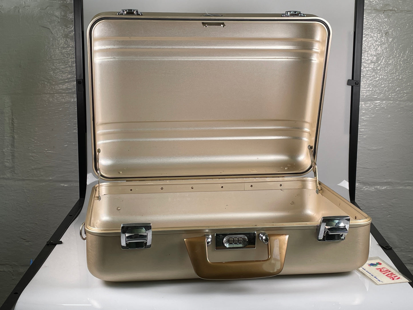 Zero Halliburton Aluminum camera Combo Lock Case Gold