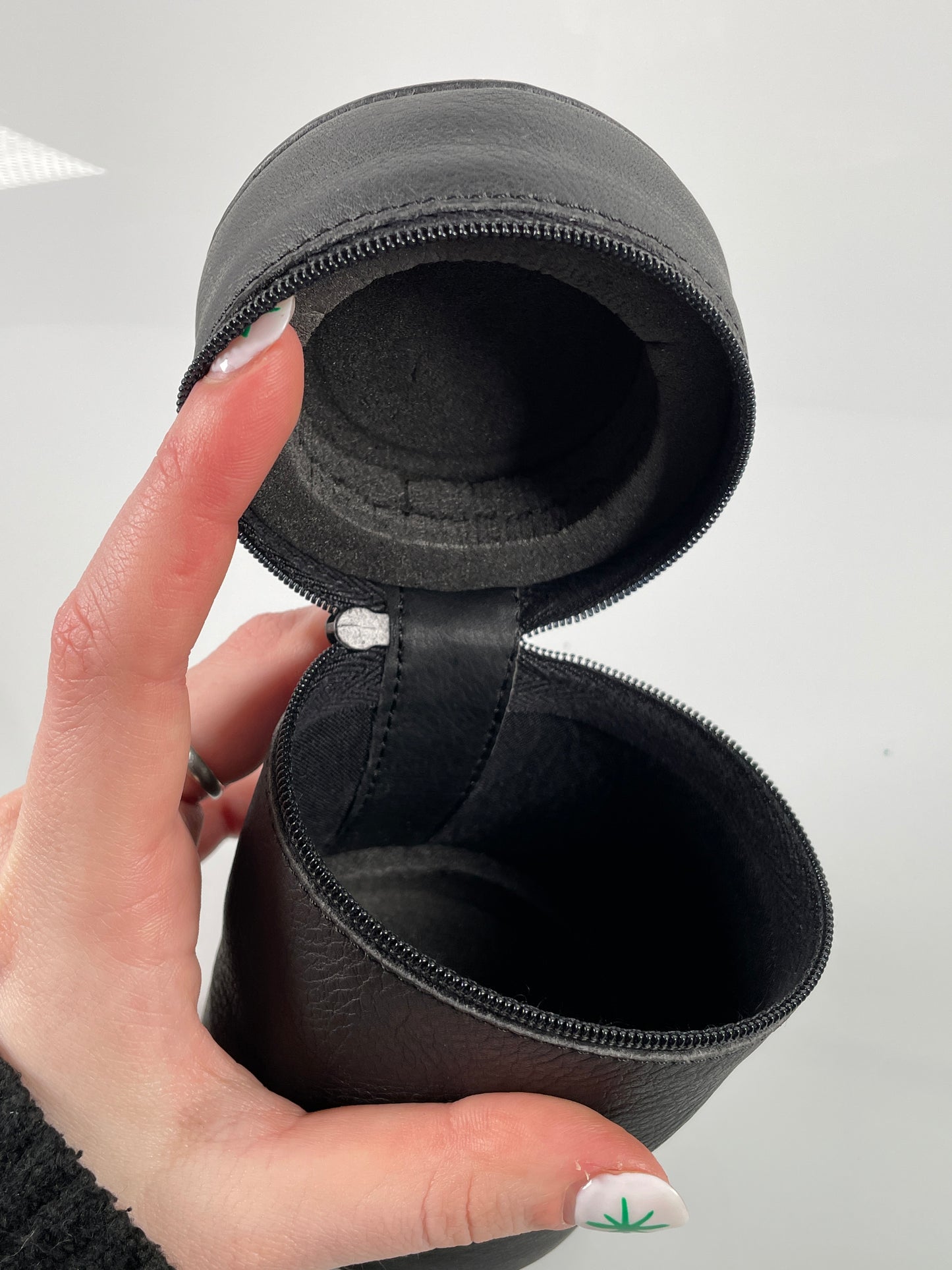 Leica E. Leitz Black Leather Lens Case for R lens