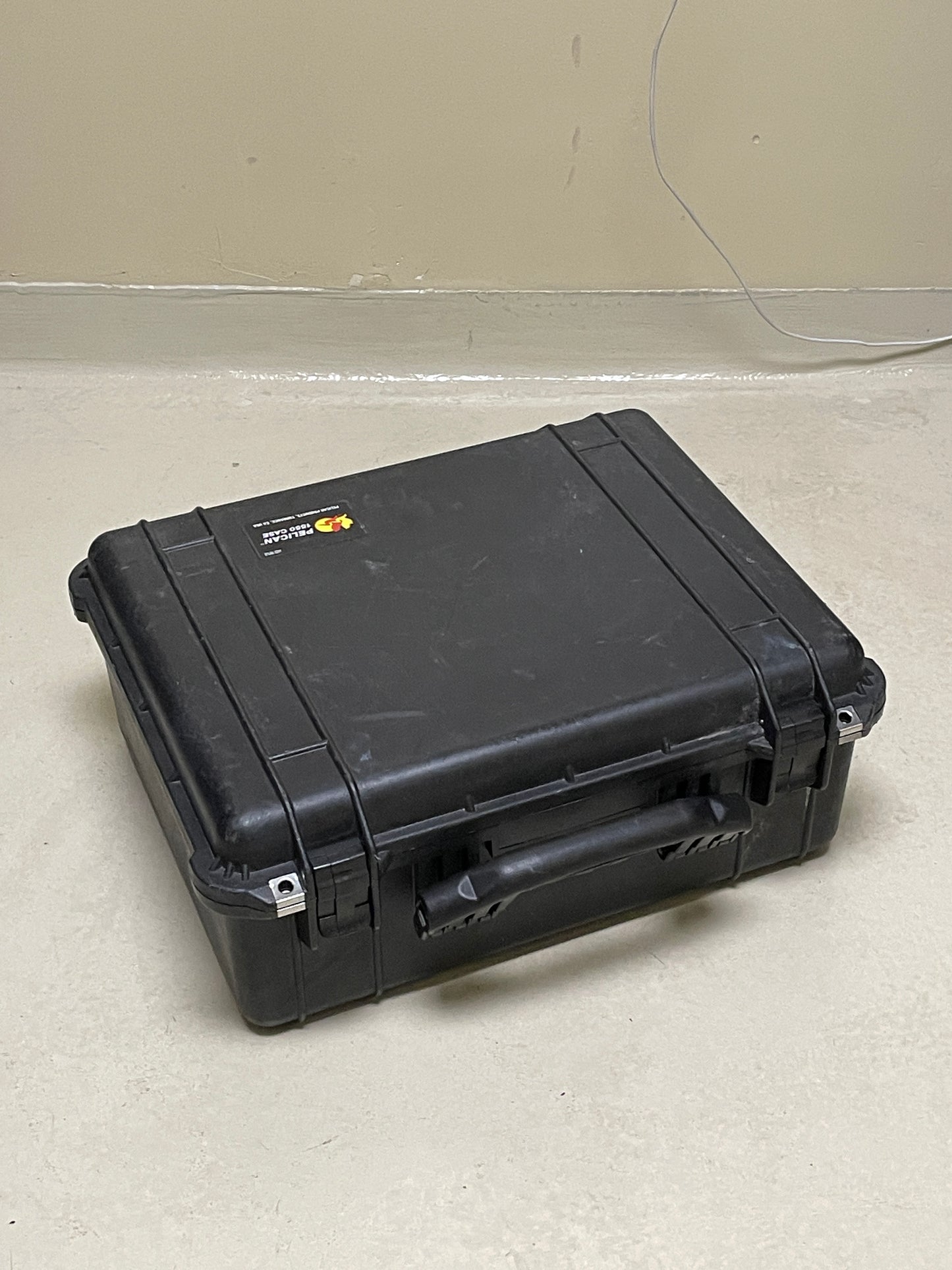 Pelican 1550 Protector Case 20.7 × 17.2 × 8.4" Black Water Tight