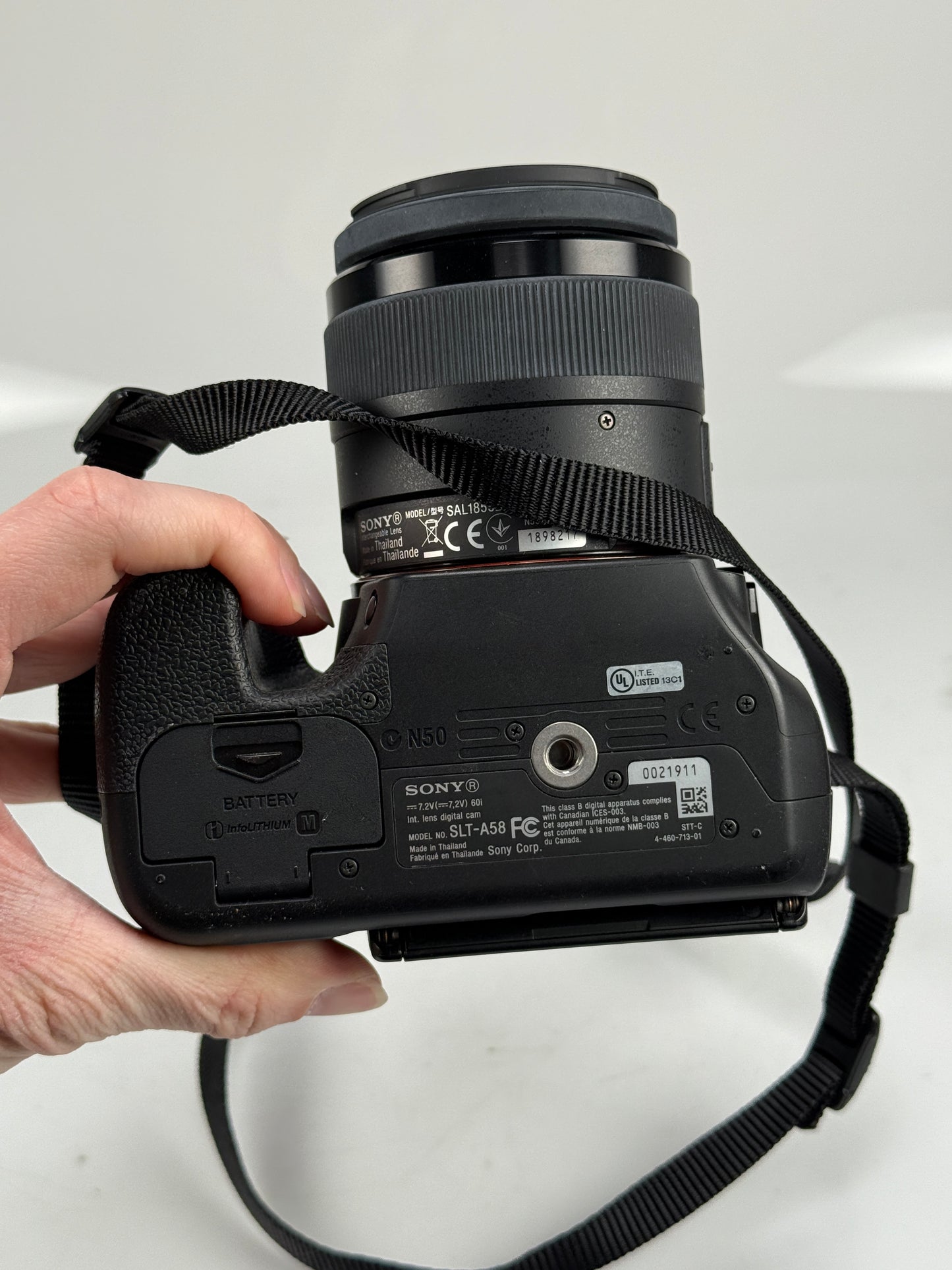 Sony A58 SLT-A58 Digital SLR Camera with Sony 18-55 SAM II Lens