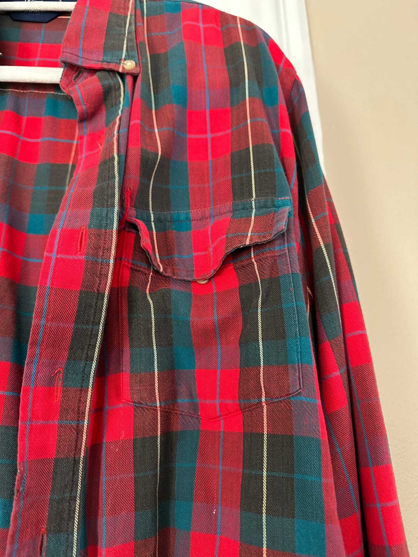 Vintage Woolrich Wool blanket plaid hunting work shirt red green Plaid