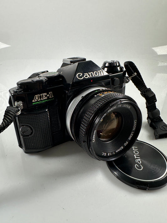 CANON AE-1 program black SLR 35mm Film Camera with 50mm f1.8 Kit