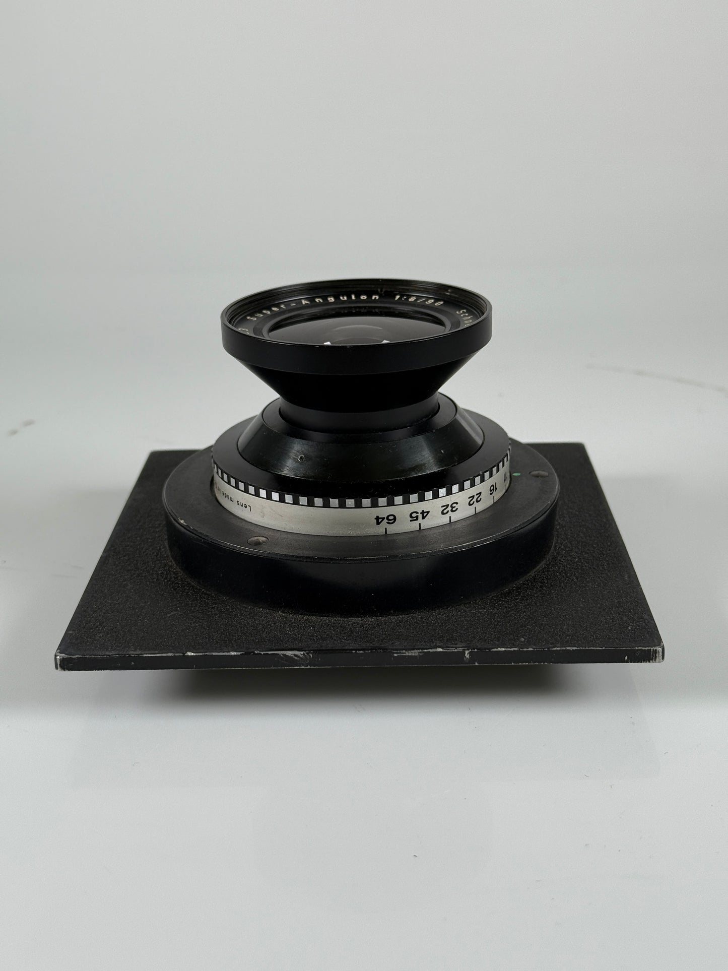 Schneider Kreuznach Super Angulon 90mm f8 lens in DB shutter