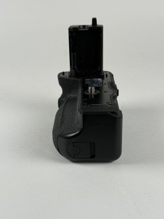 SONY VG-C4EM Vertical Grip (for a7R IV/a9 II Cameras)