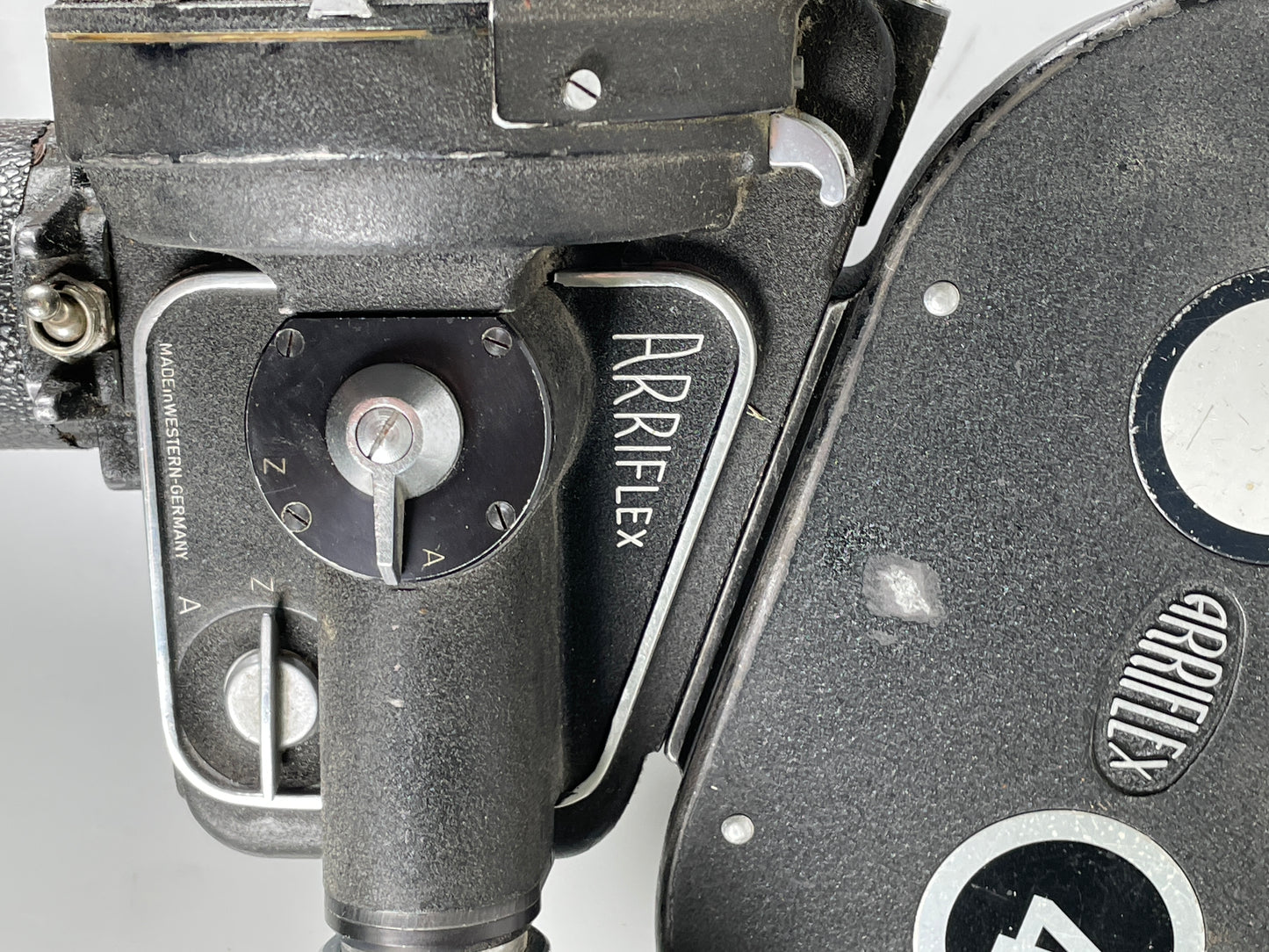 Arri Arriflex IIC Cine Camera 35mm w/ magazine, high speed motor