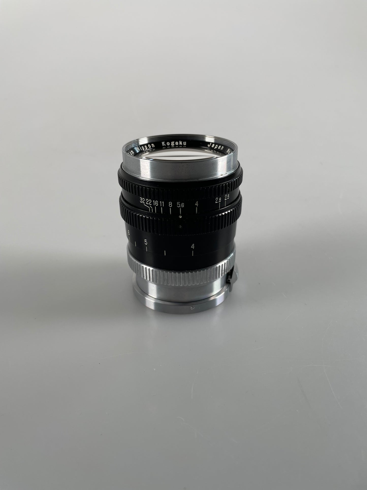 Nikkor P 10.5cm 105mm f2.5 Nippon Kogaku Japan Black Rangefinder S mount Lens