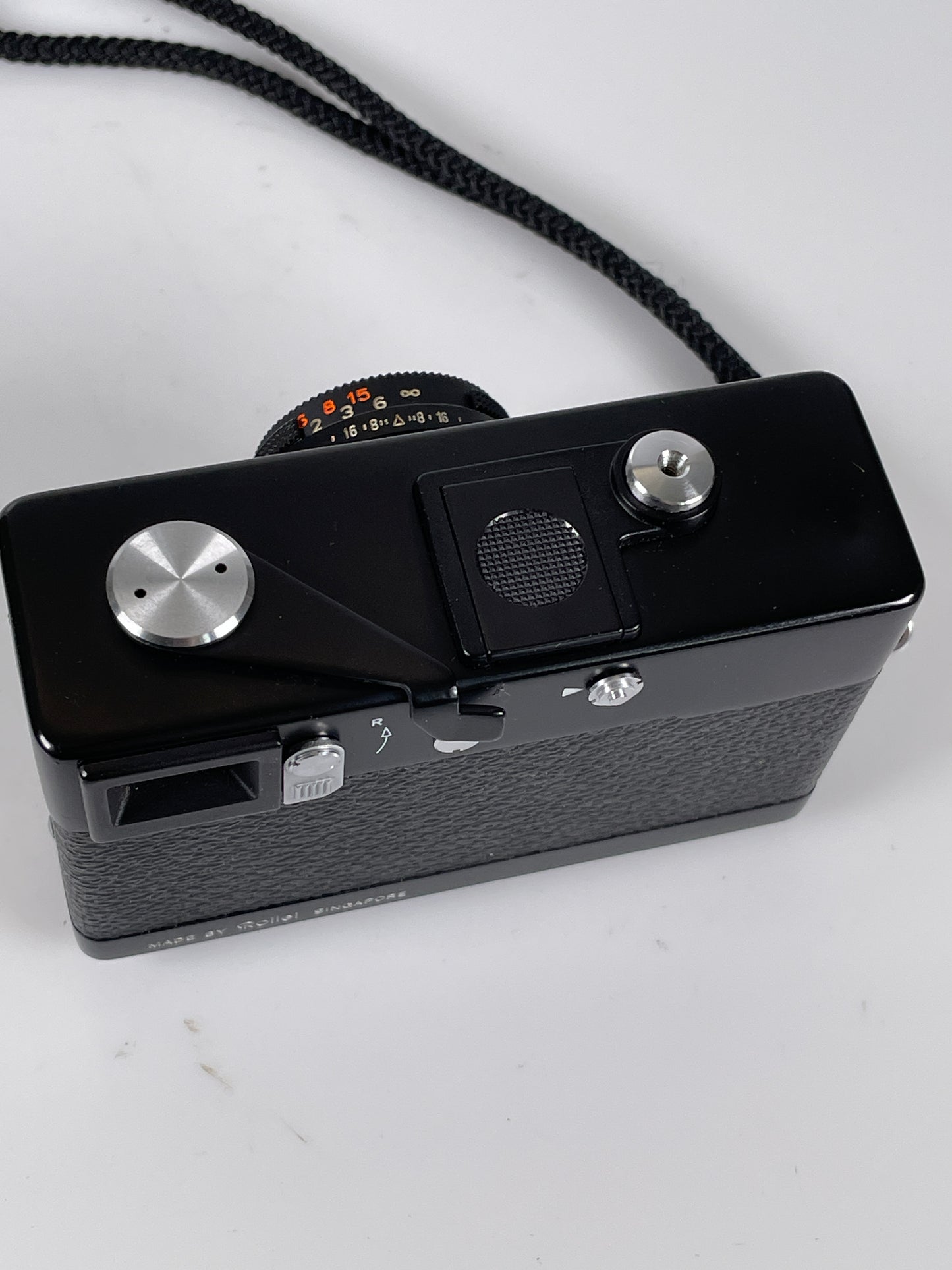 Rollei 35 35SE 40mm Sonnar f2.8 HFT Lens black