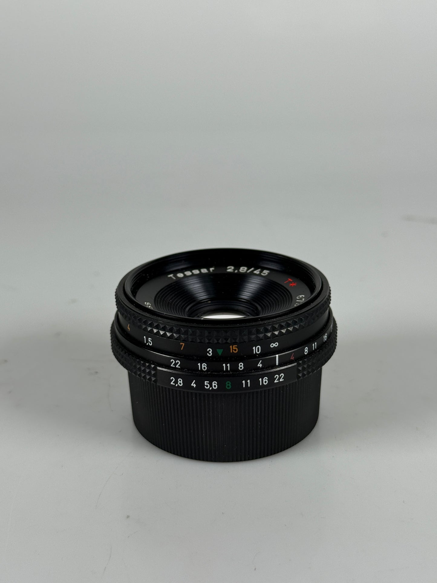 Contax Carl Zeiss T* Tessar 45mm f2.8 Lens 6731586 C/Y Japan