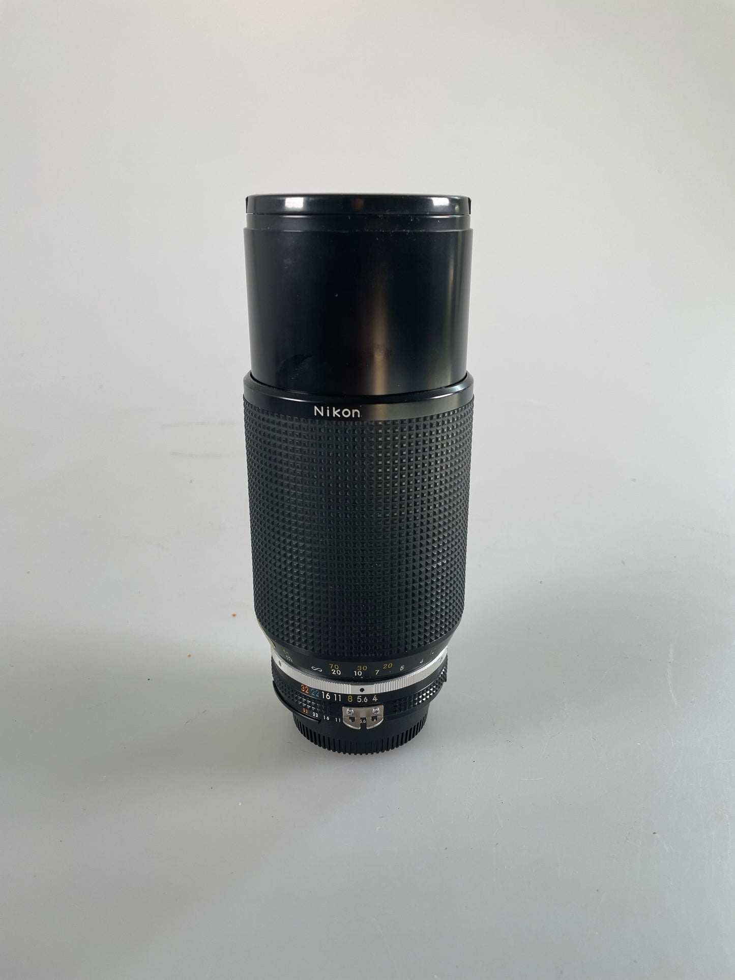 Nikon Zoom Nikkor 80-200mm f/4.0 AI-S lens AIS