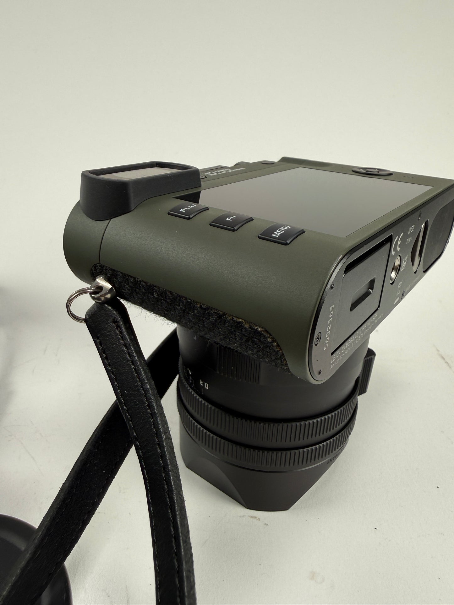 Leica Q2 Reporter Edition 47.3MP Digital Camera 19063