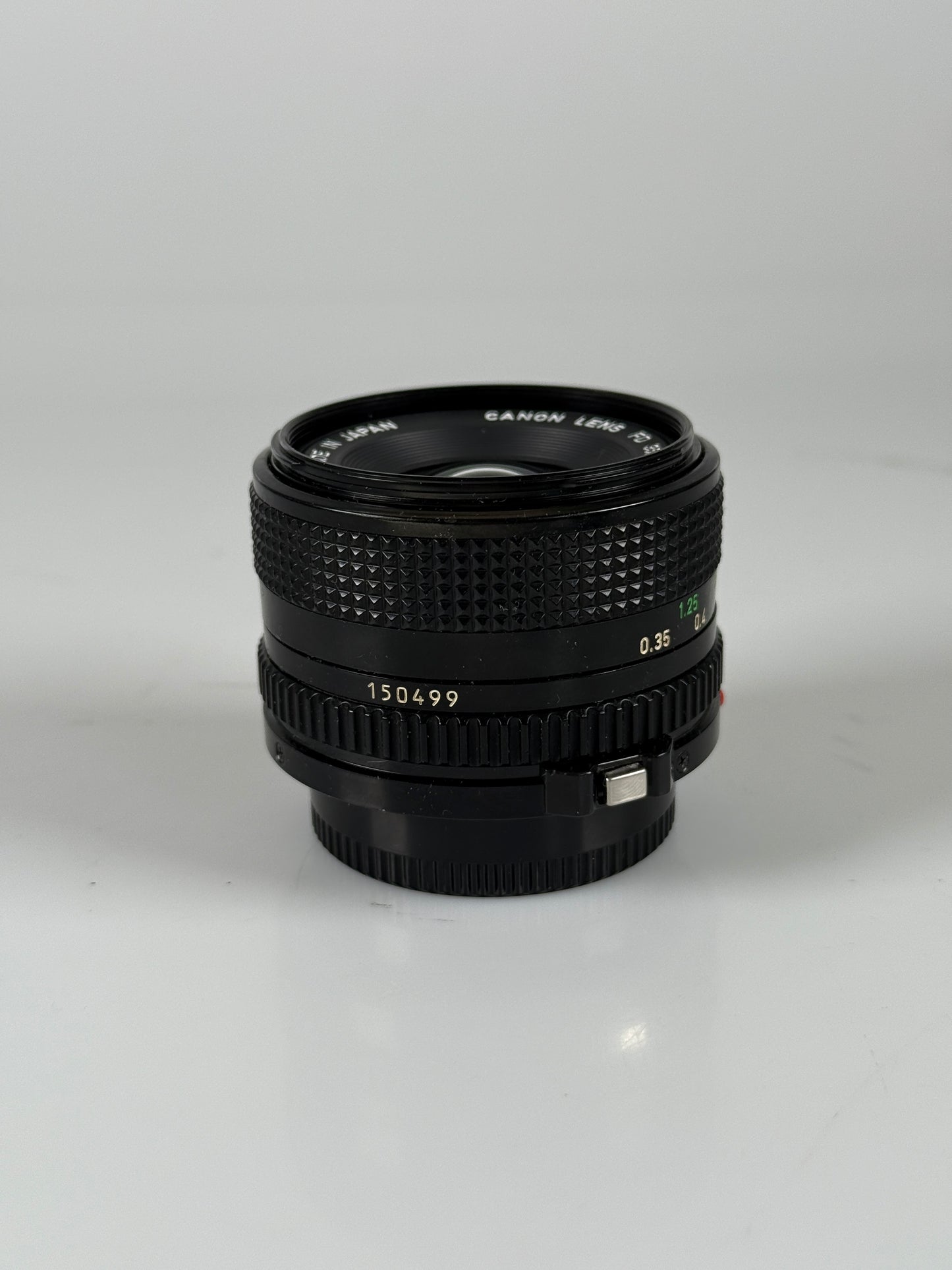 Canon 35mm f2.8 NFD camera lens wide angle