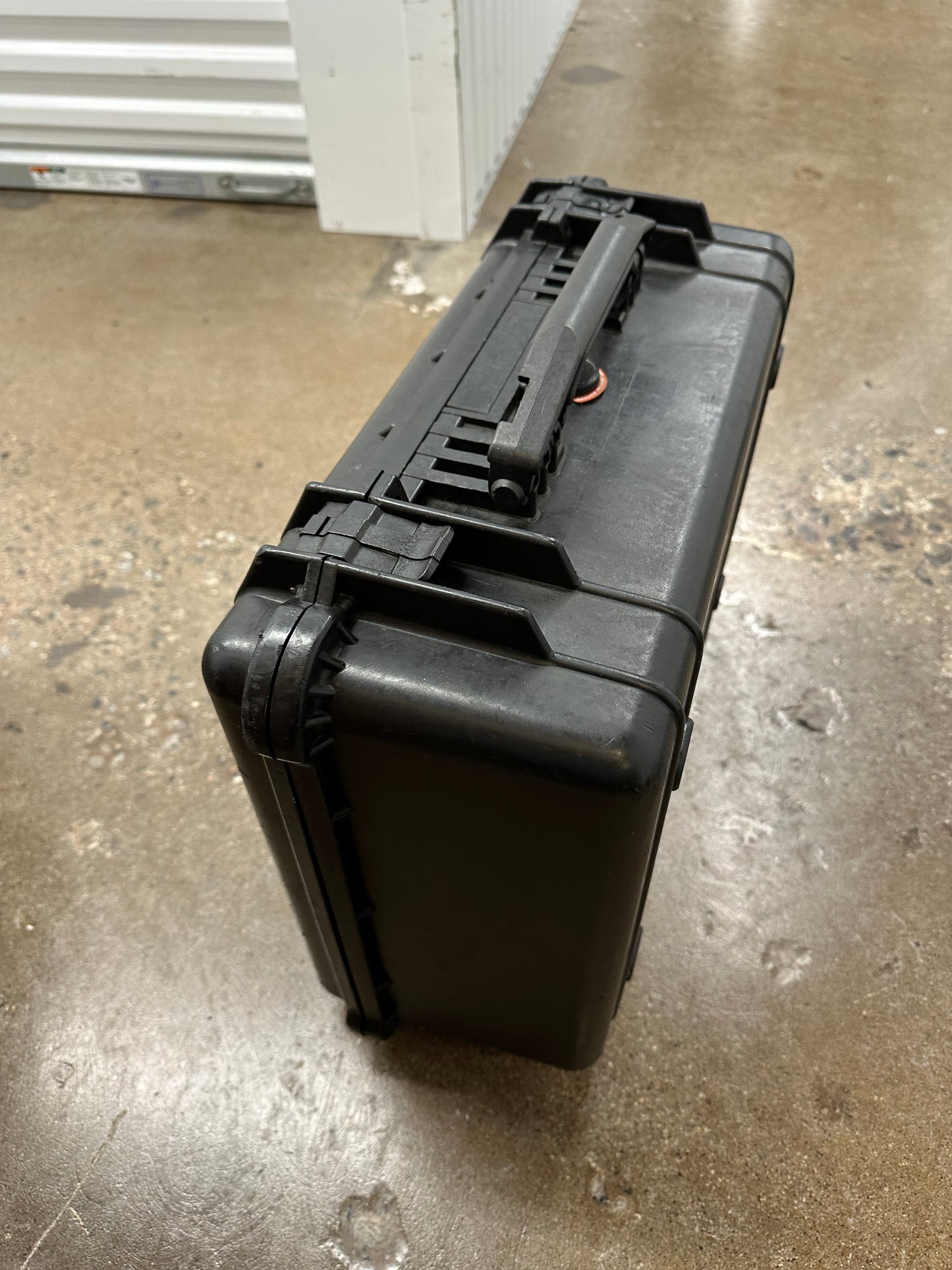 Pelican 1550 Protector Case 20.7 × 17.2 × 8.4" Black Water Tight