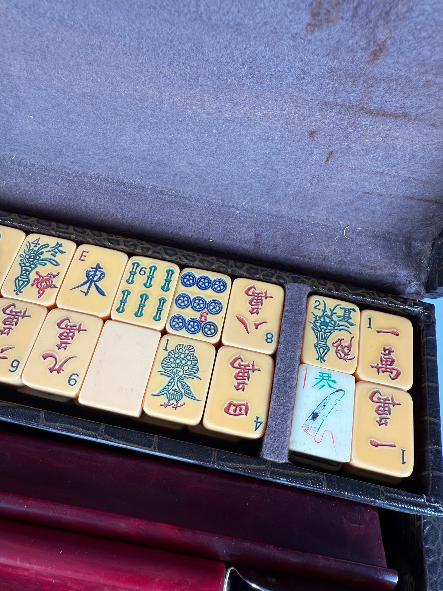 RARE Vintage Mahjong Mah Jong Jongg Catalin Bakelite Set with case