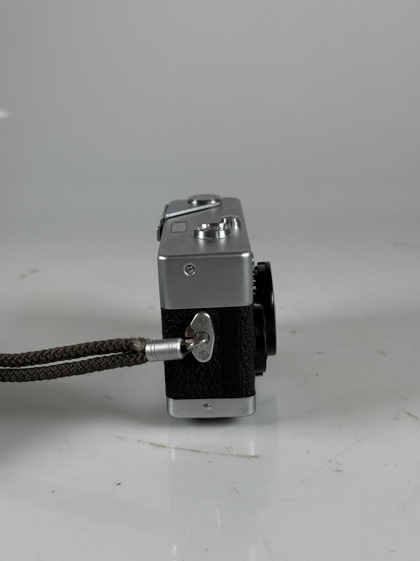 Rollei 35 Film Camera w/ Carl zeiss Tessar 40mm F3.5 Chrome Silver Honeywell Germany