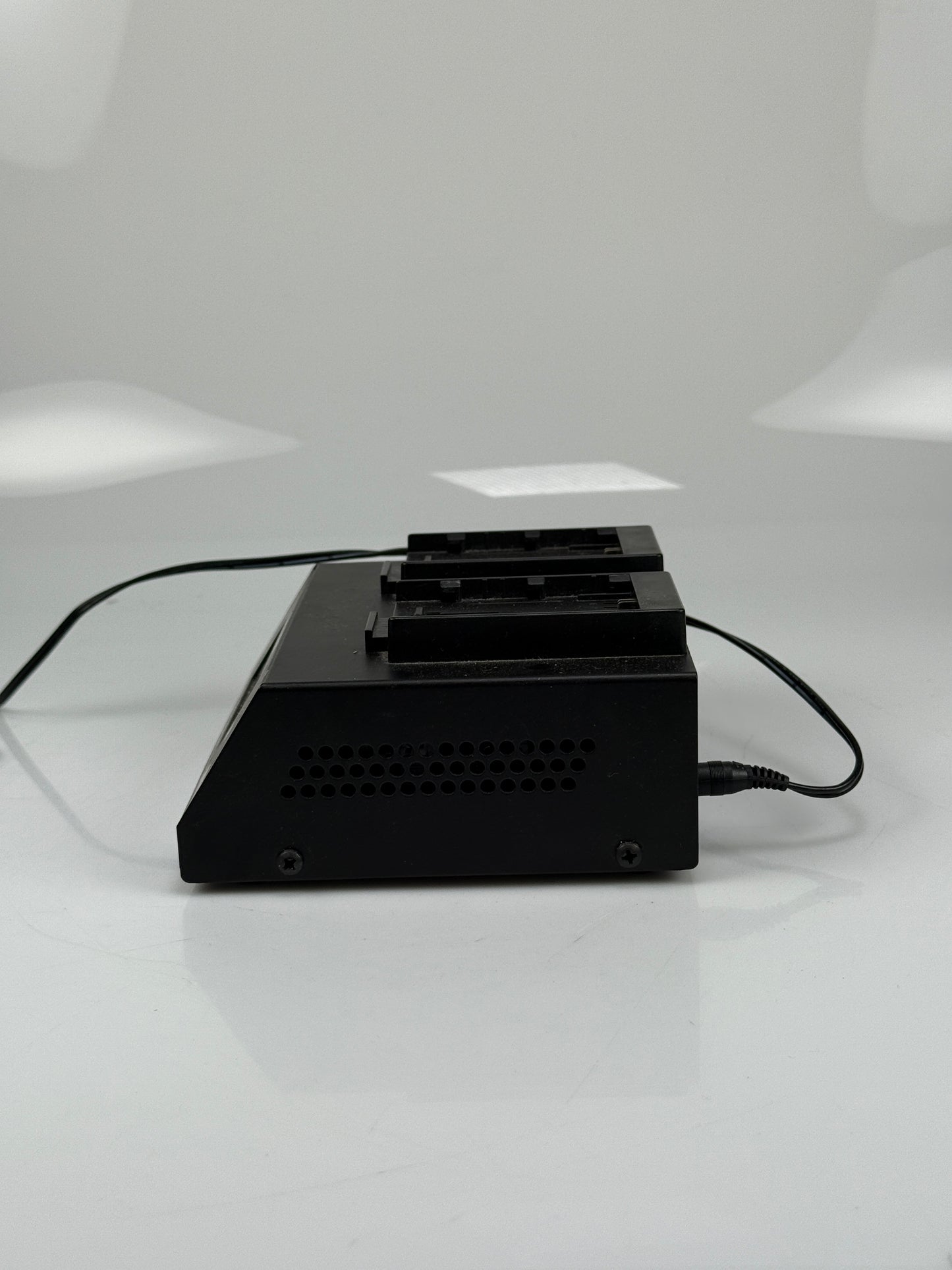 Dolgin Engineering TC200-i Fast Charger for Canon LP-E6 5D Batteries