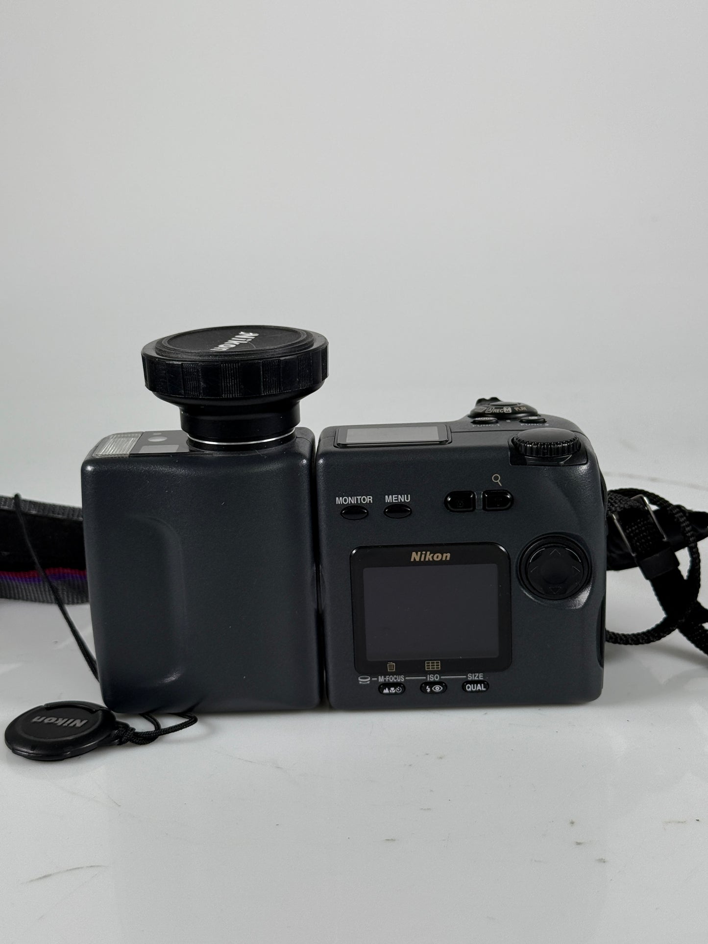 NIKON Coolpix 990 3.34MP CCD Y2K Digicam Digital Camera + WC-E24