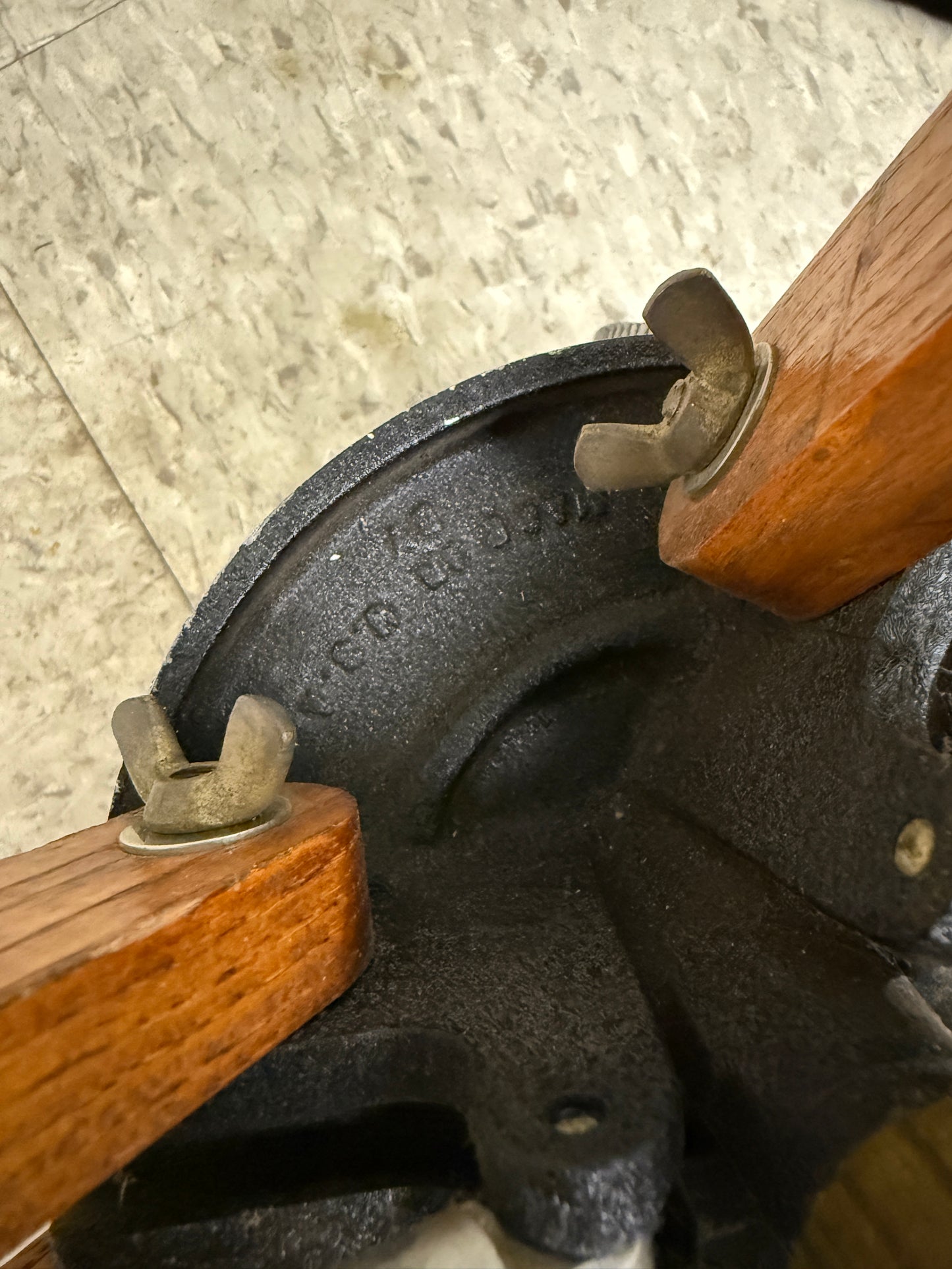 Reis wooden tripod with tilt head model 100 RARE vintage