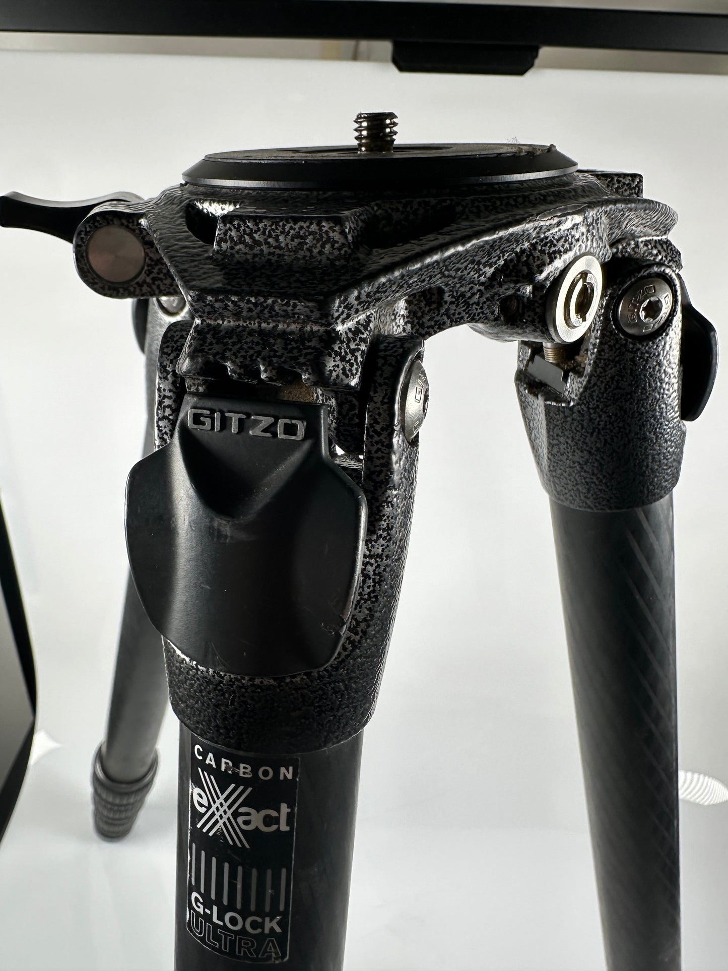 Gitzo Systematic GT3543LS Series 3 4-Section Carbon Fiber Tripod