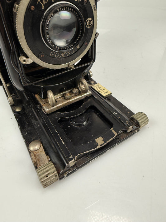 Voigtlander Bergheil Heliar lens 10.5cm f4.5 / 9x12cm folding camera