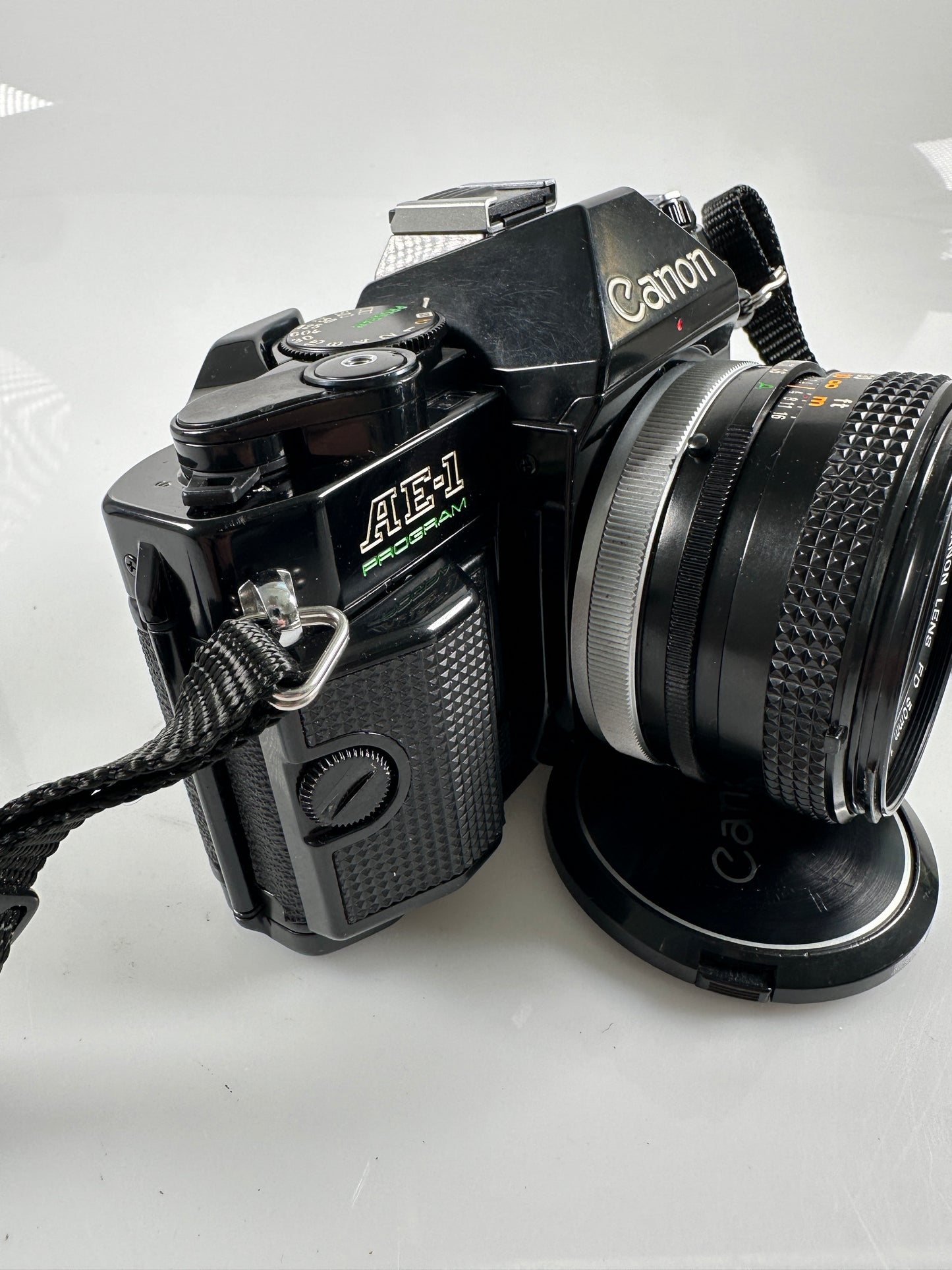 CANON AE-1 program black SLR 35mm Film Camera with 50mm f1.8 Kit