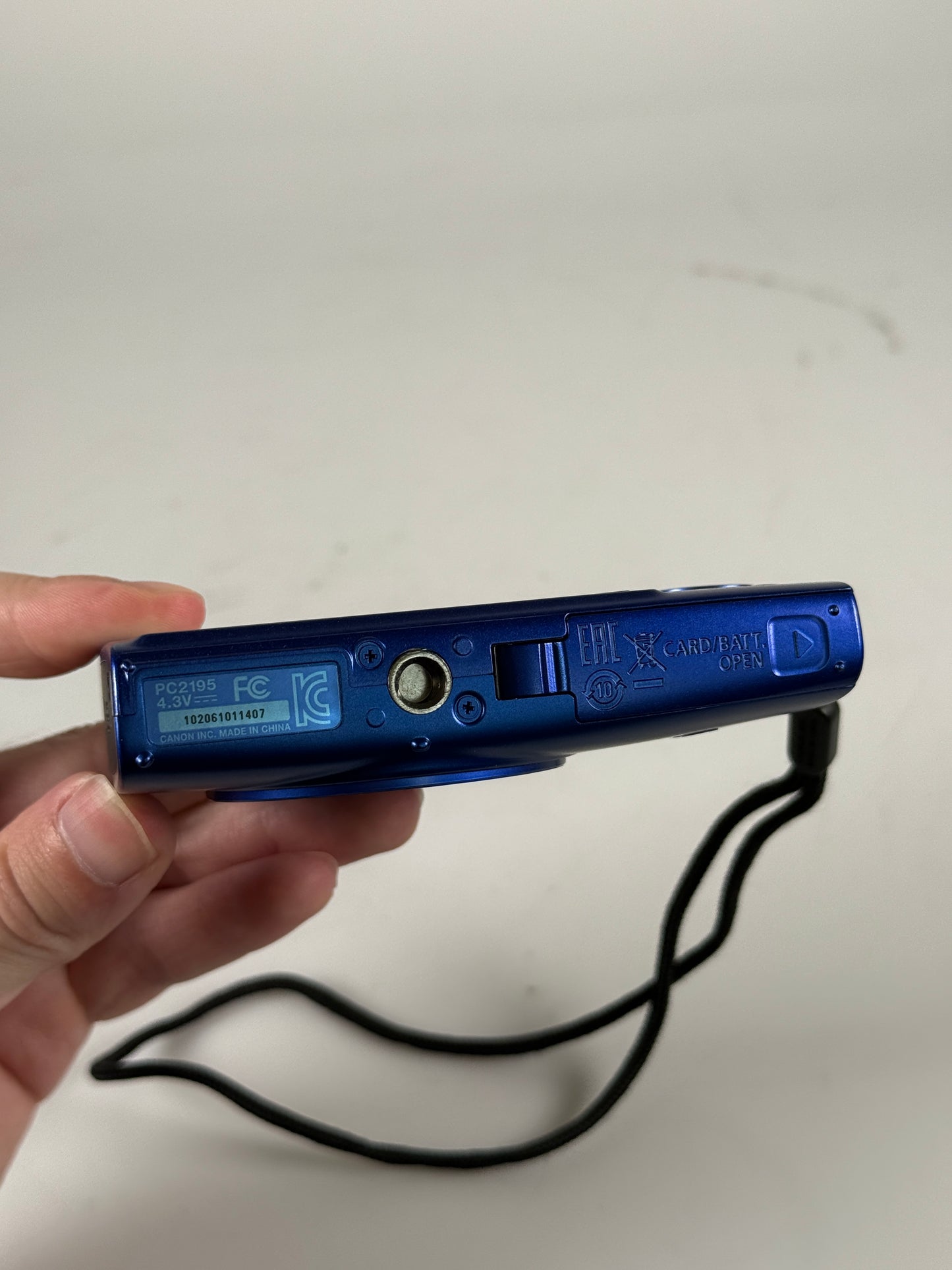 Canon PowerShot ELPH 170 IS Digital Camera Blue 20MP 12x Zoom