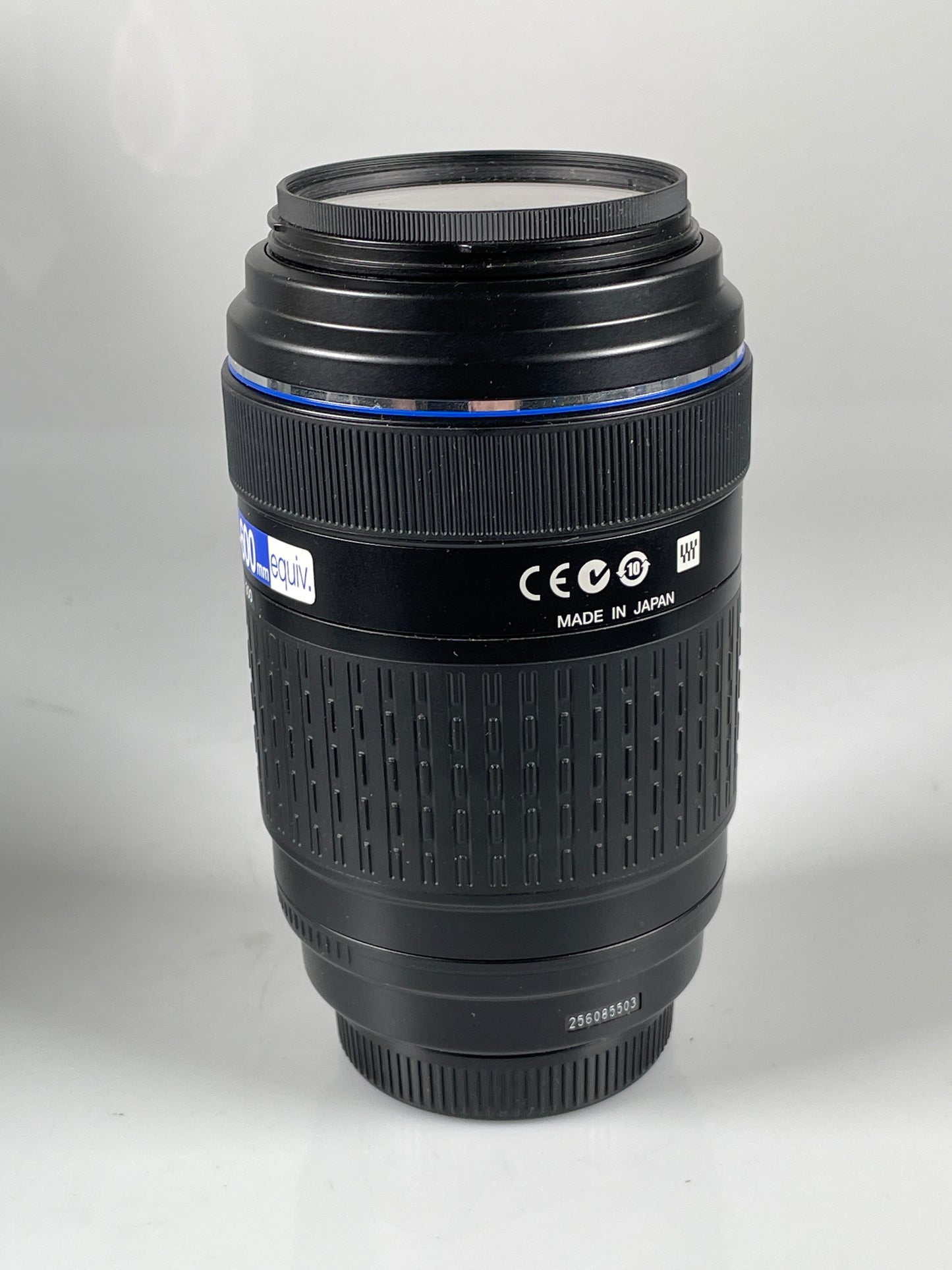 Olympus Zuiko Digital ED 70-300mm F4-5.6 for Four Thirds w/Hood