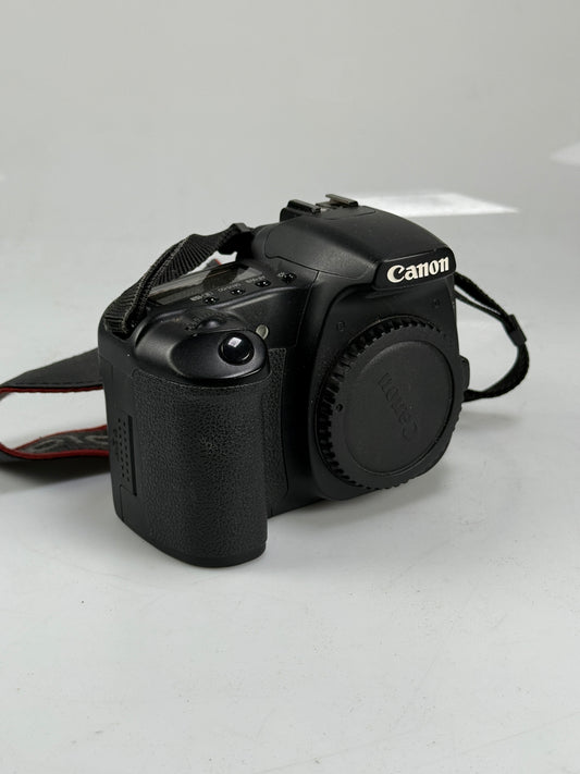 Canon EOS 30D 8.2MP Built-In-Flash Digital SLR Camera