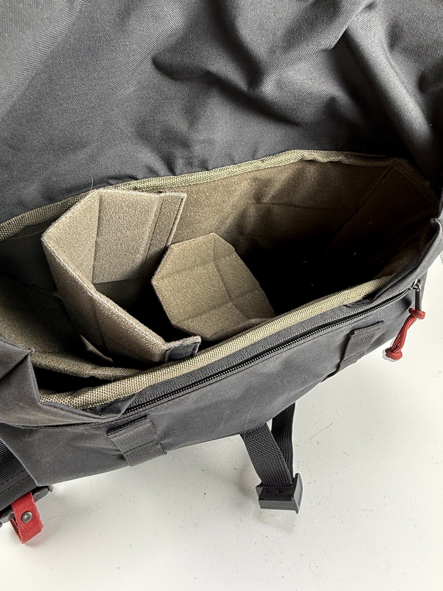 WOTANCRAFT Pilot 10L Upgraded Travel Camera Sling Bag Black