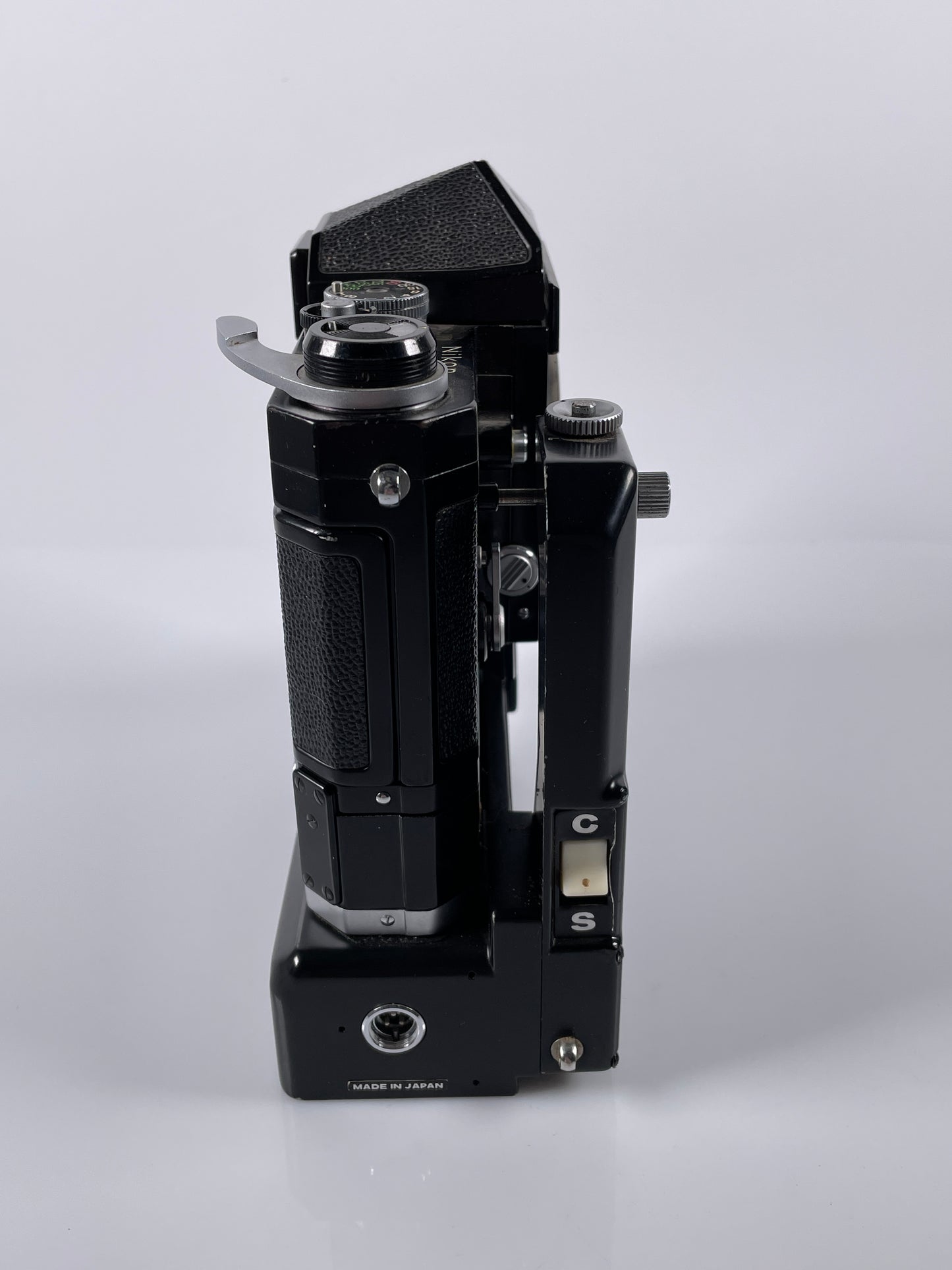 Nikon F 35mm SLR Film Camera + Motor Drive F-36 with battery Black prism