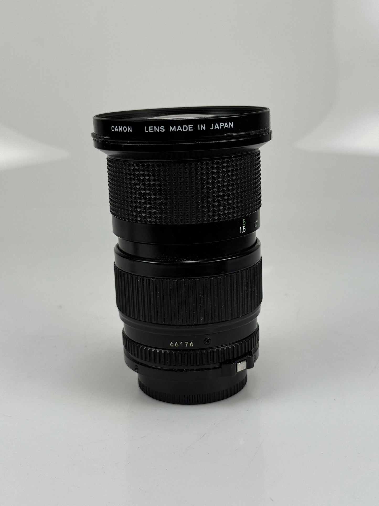 Canon New FD NFD 35-105mm f3.5 MF Zoom Lens