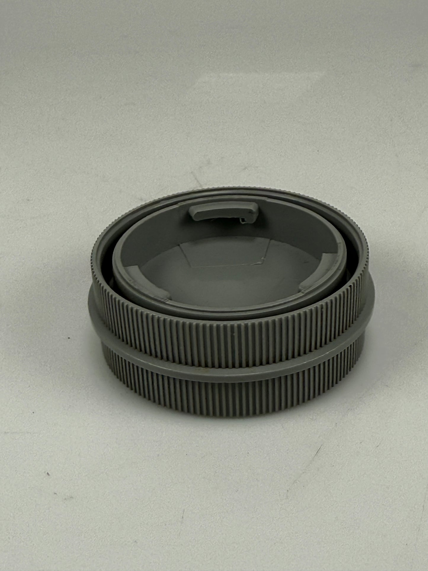 Geniune Leica Leitz R-Mount Dual Double Rear Lens Cap