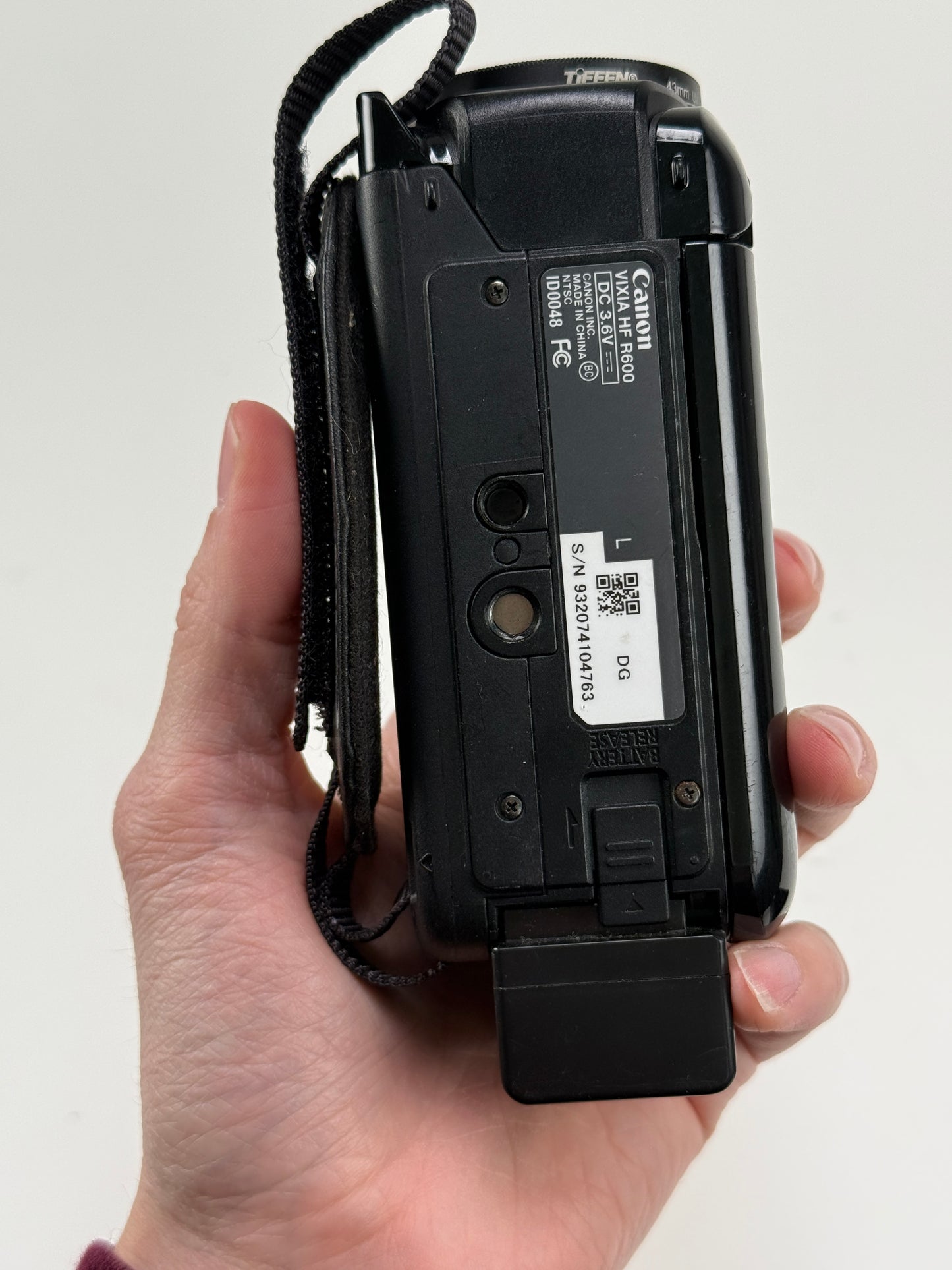 Canon Vixia HF R600 Digital Camcorder