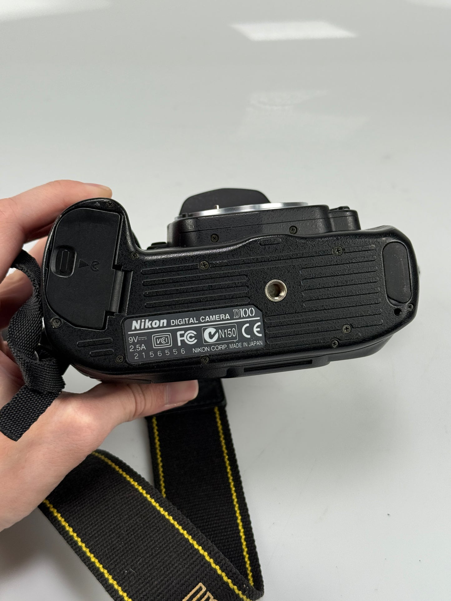 Nikon D100 DX Digital SLR Camera Body