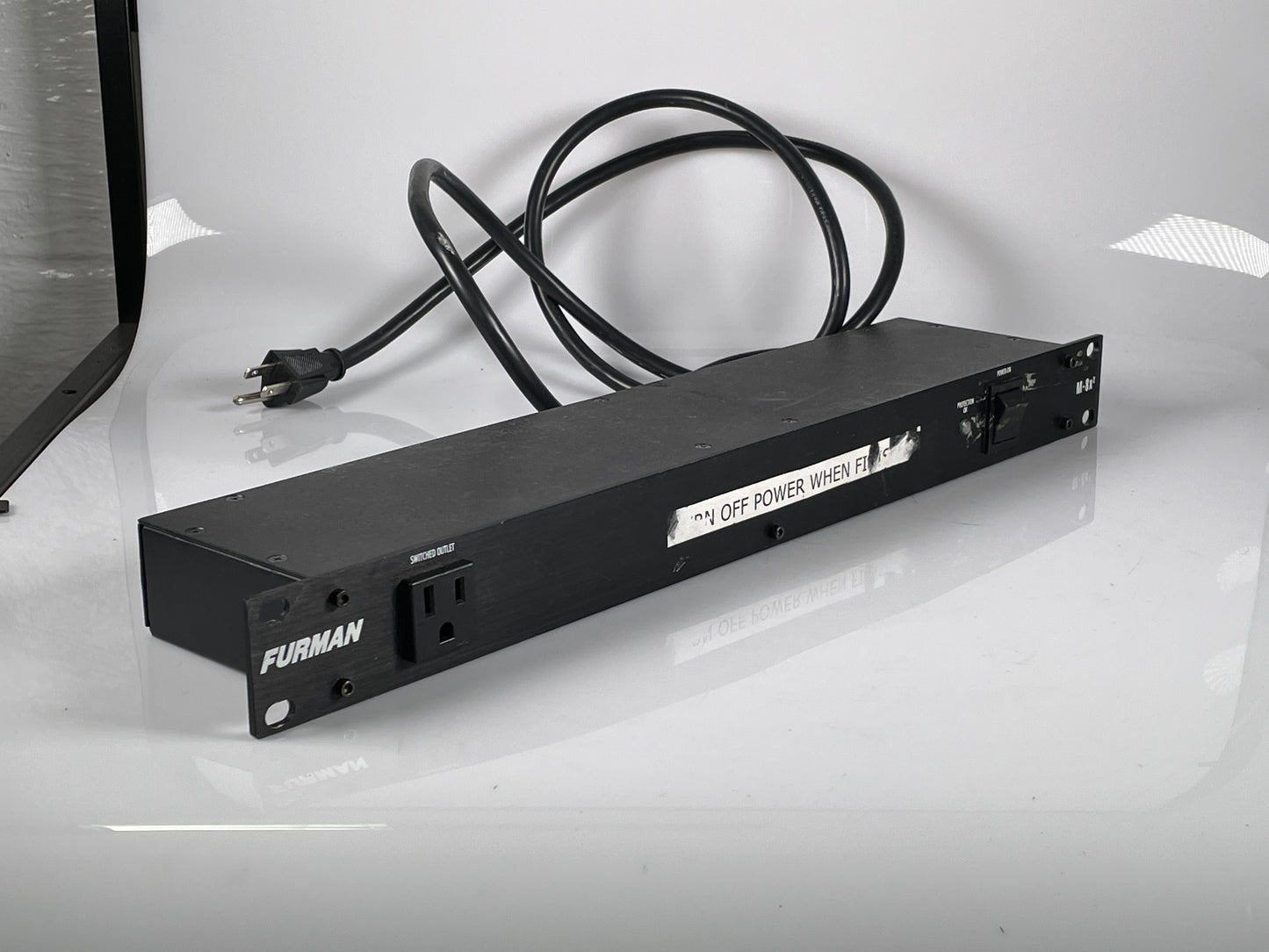 Furman M8X2 8 Outlet Power Conditioner and Surge Protector