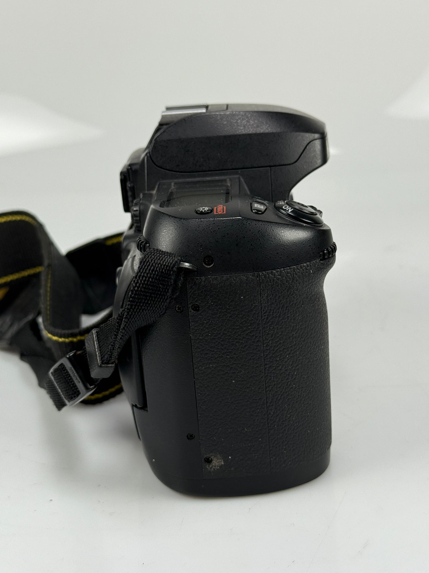Nikon D100 DX Digital SLR Camera Body