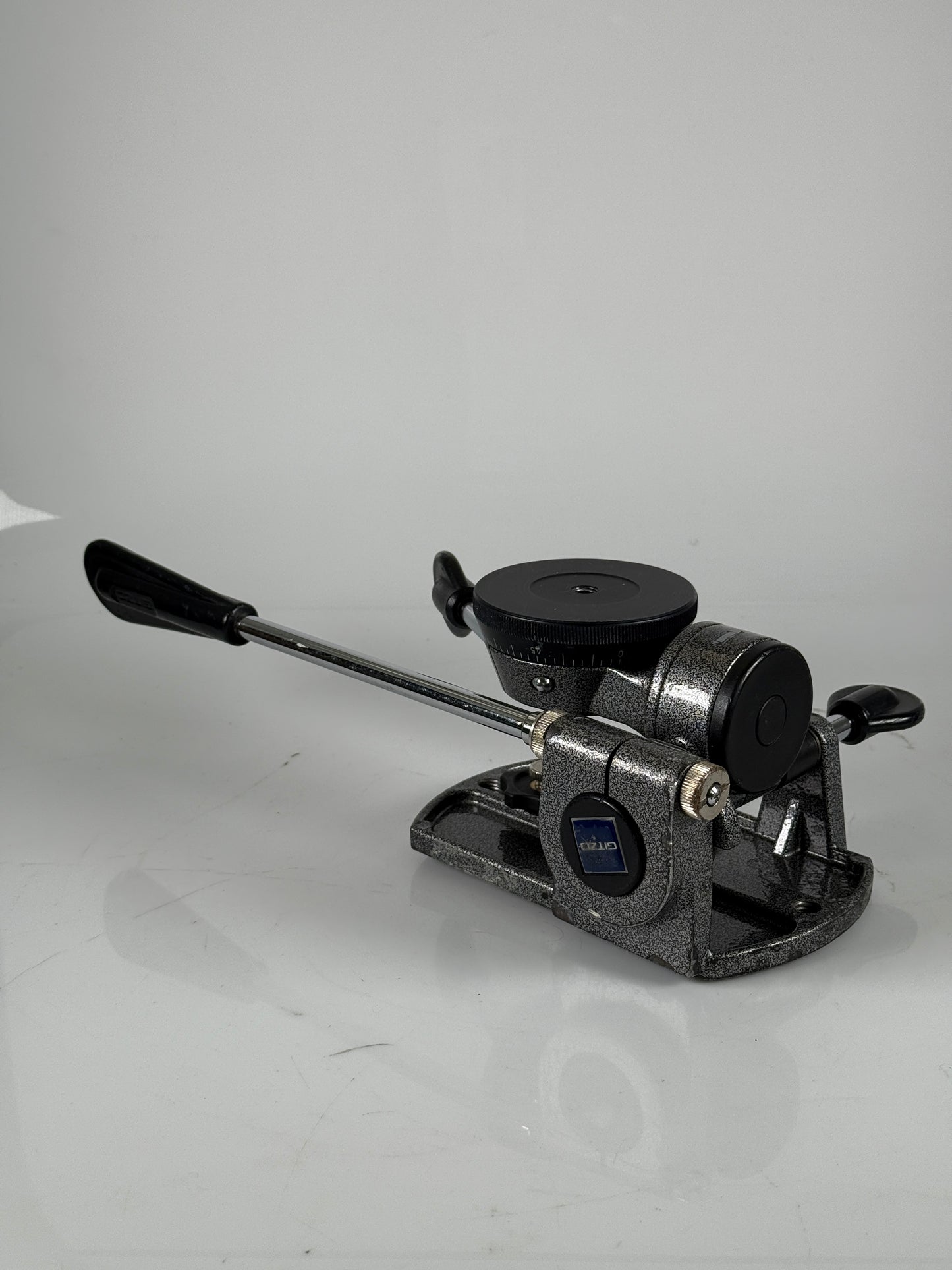 Gitzo G1570 Tripod Head (3-Way Tilt)