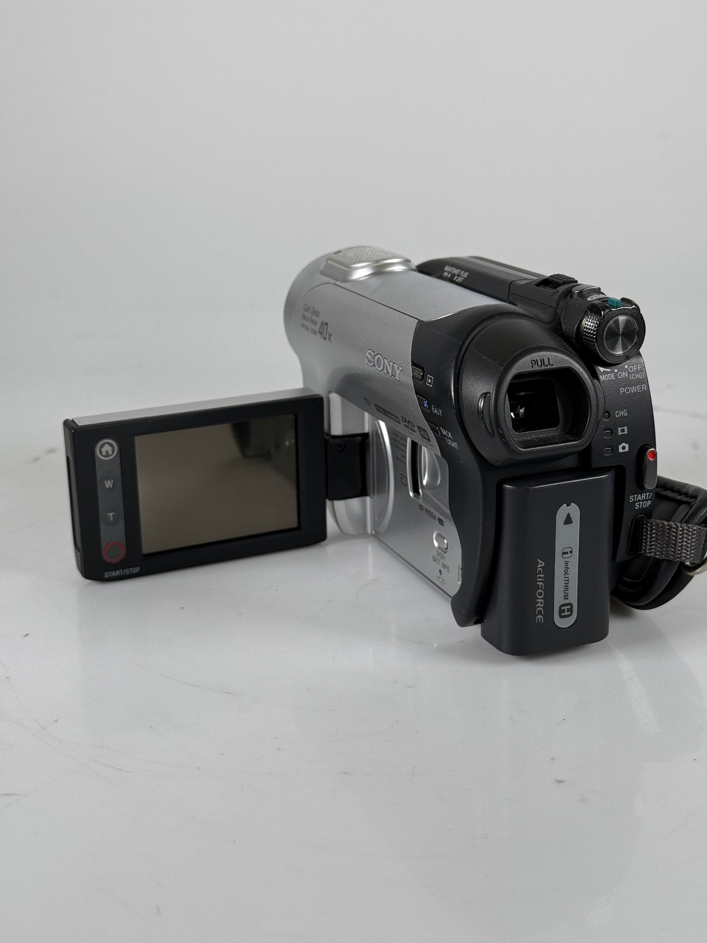 SONY Handycam DCR-DVD108 Video Recorder Camcorder