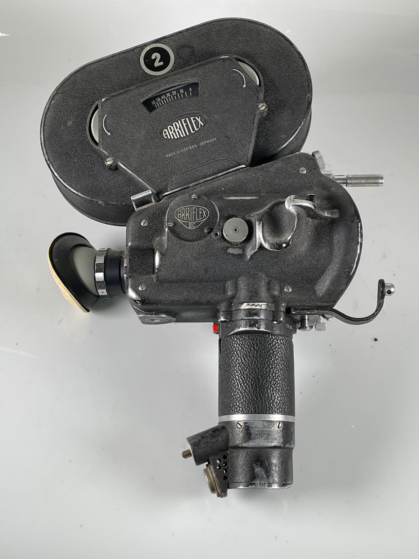 Arri Arriflex IIC Cine Camera 35mm w/ magazine, high speed motor