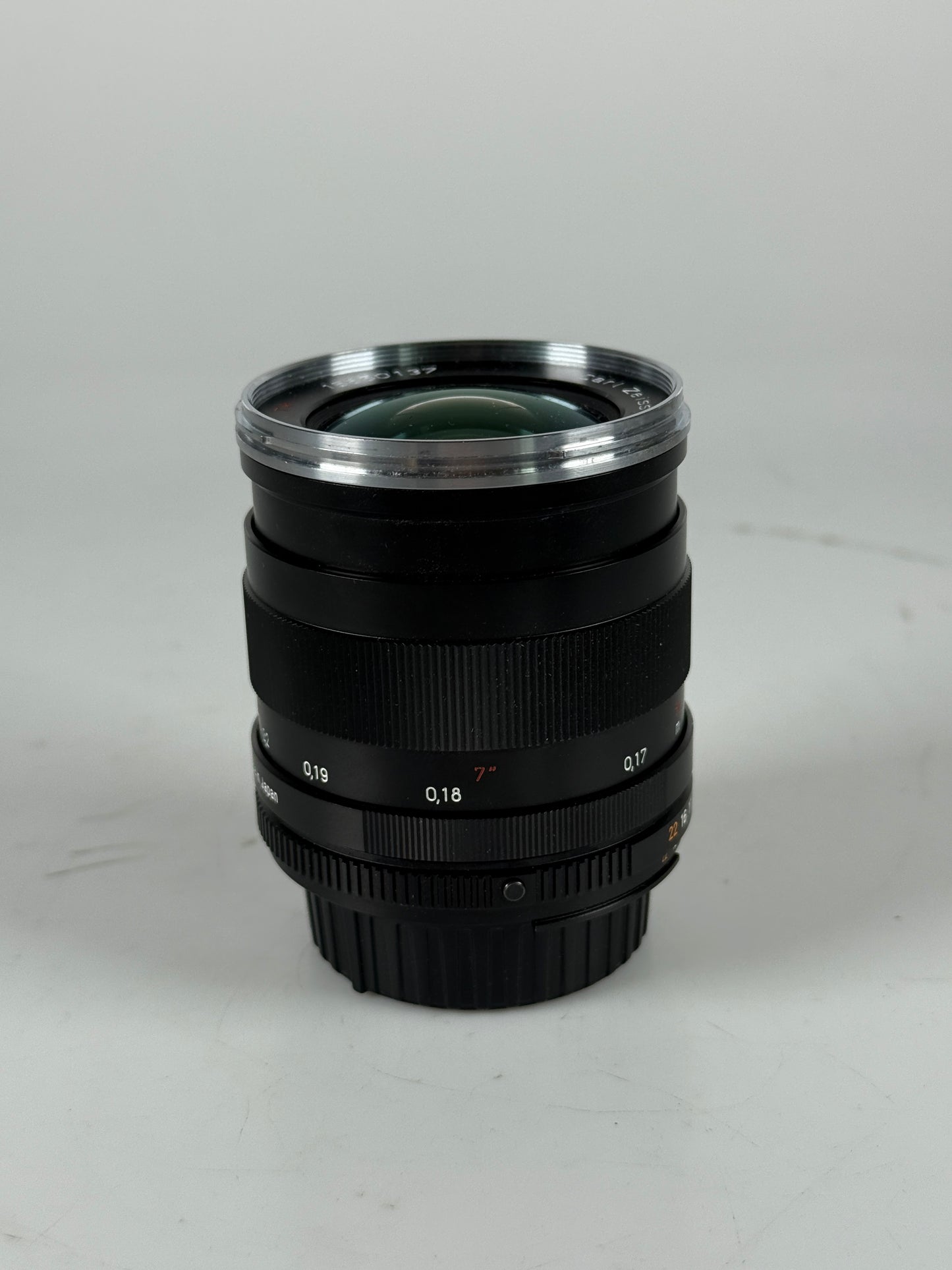 Zeiss 25mm f2.8 ZF.2 Distagon T* Lens Nikon Mount