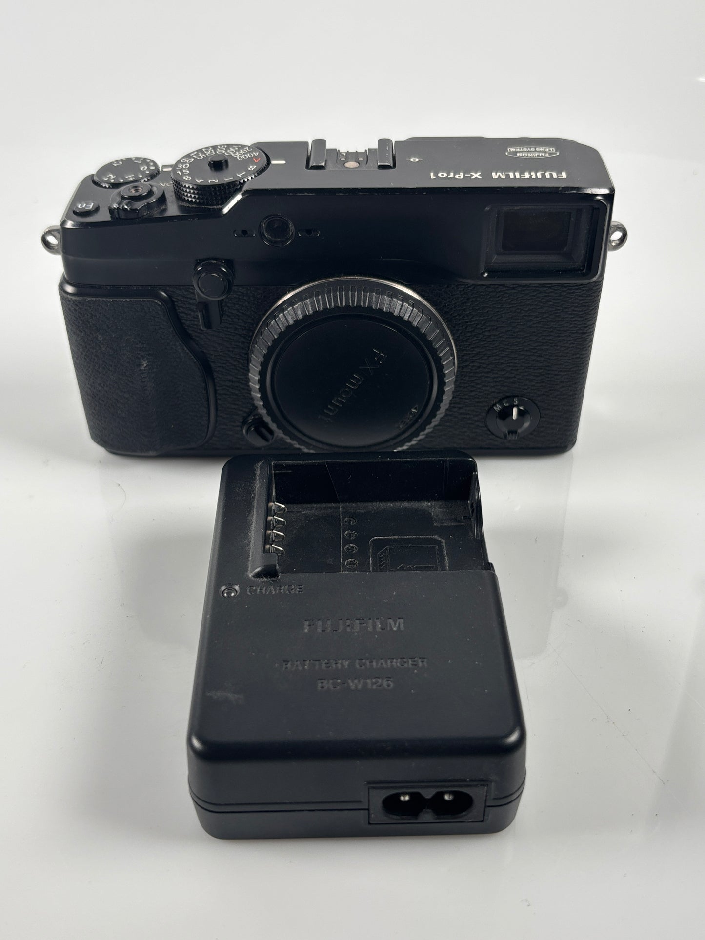 Fujifilm Fuji X-Pro1 16.3MP Digital Camera Black Body