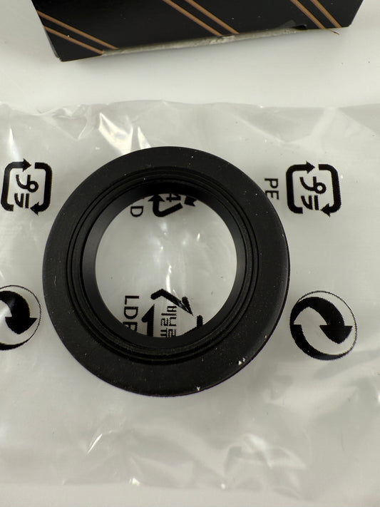 NIKON F5 F6 D1 EYEPIECE Ocular EYE PIECE