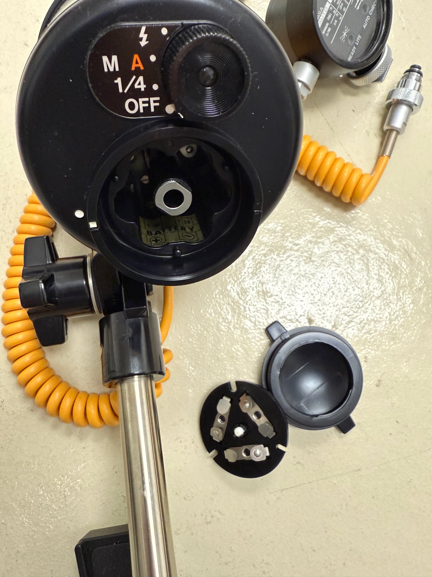 Popular Aqua F-1 underwater camera light