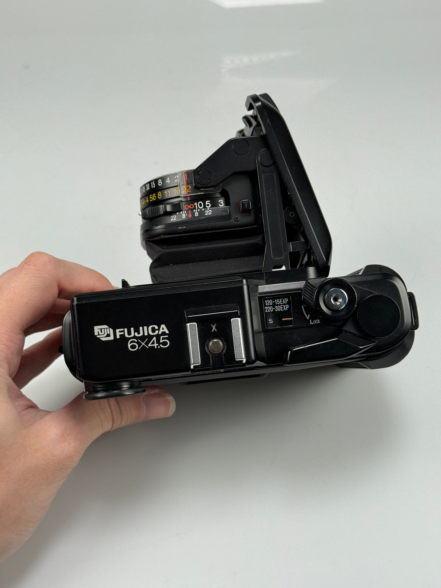 Fuji Fujica GS645 Pro 6x4.5 Camera 75mm f3.4 Lens