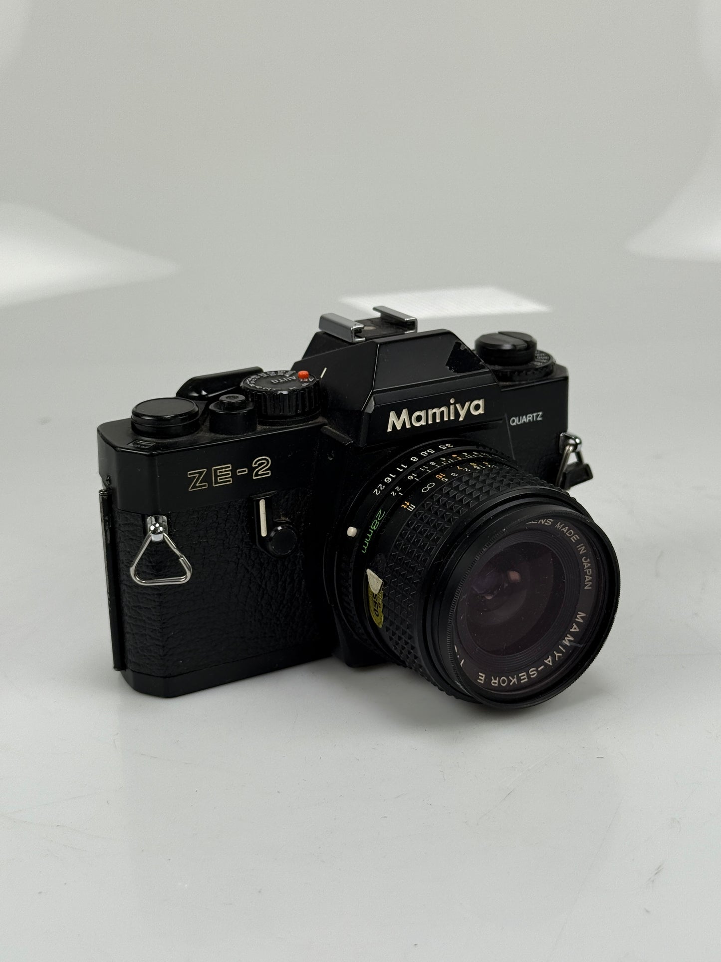 Mamiya ZE-2 Camera with Sekor 28mm F3.5 E lens kit